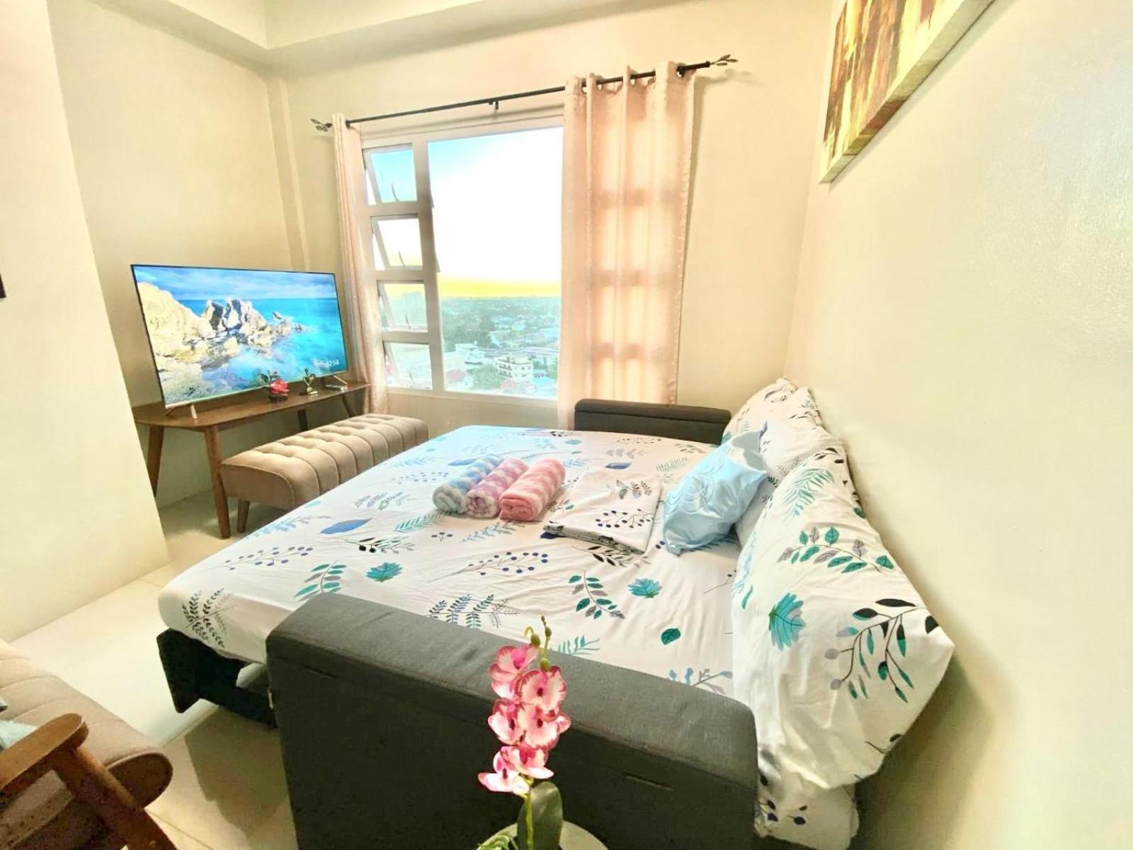 Aparthotel Group-friendly 2br With Mall Access *