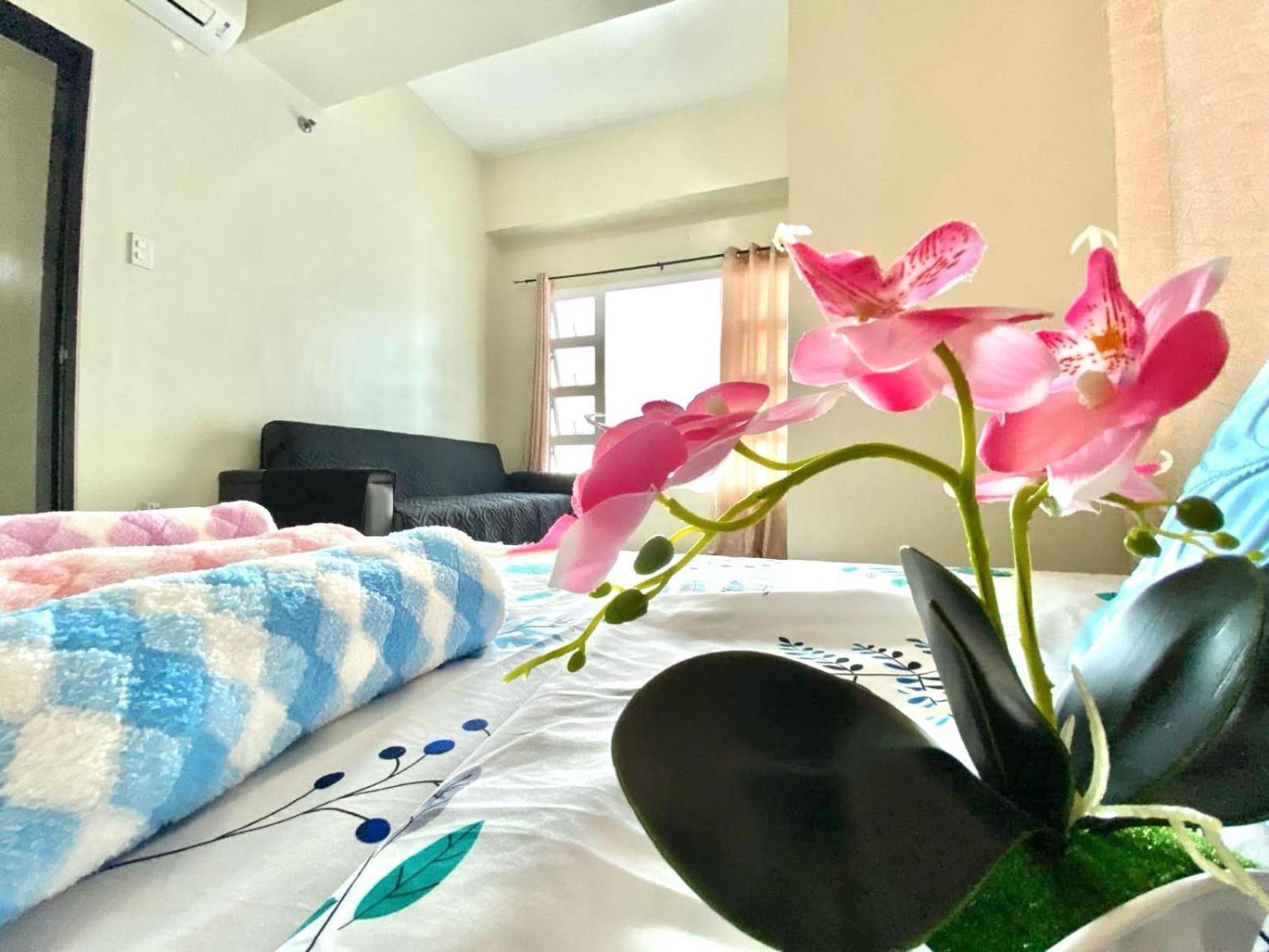 Group-friendly 2br With Mall Access Aparthotel Cebu