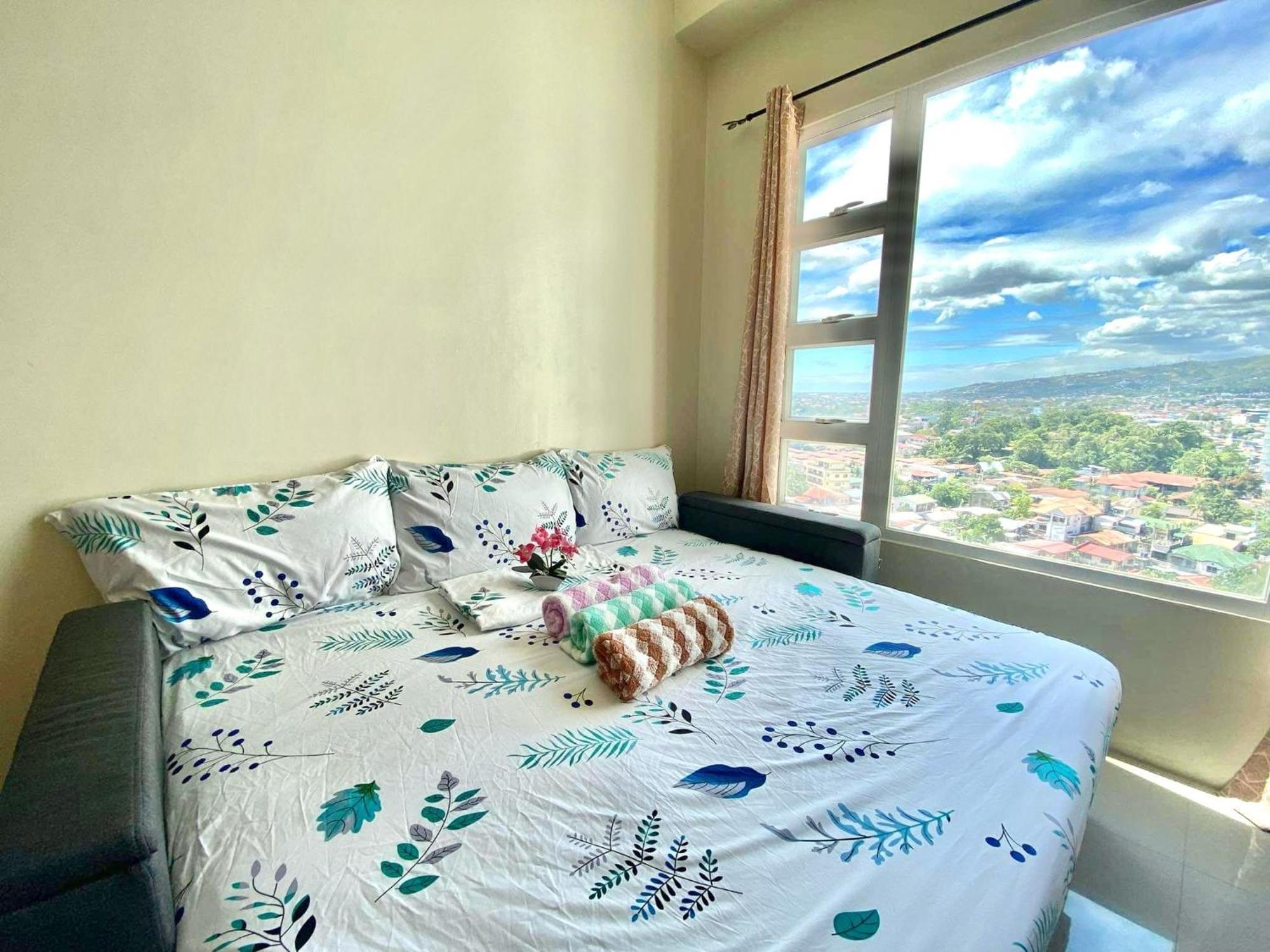 Group-friendly 2br With Mall Access Aparthotel *
