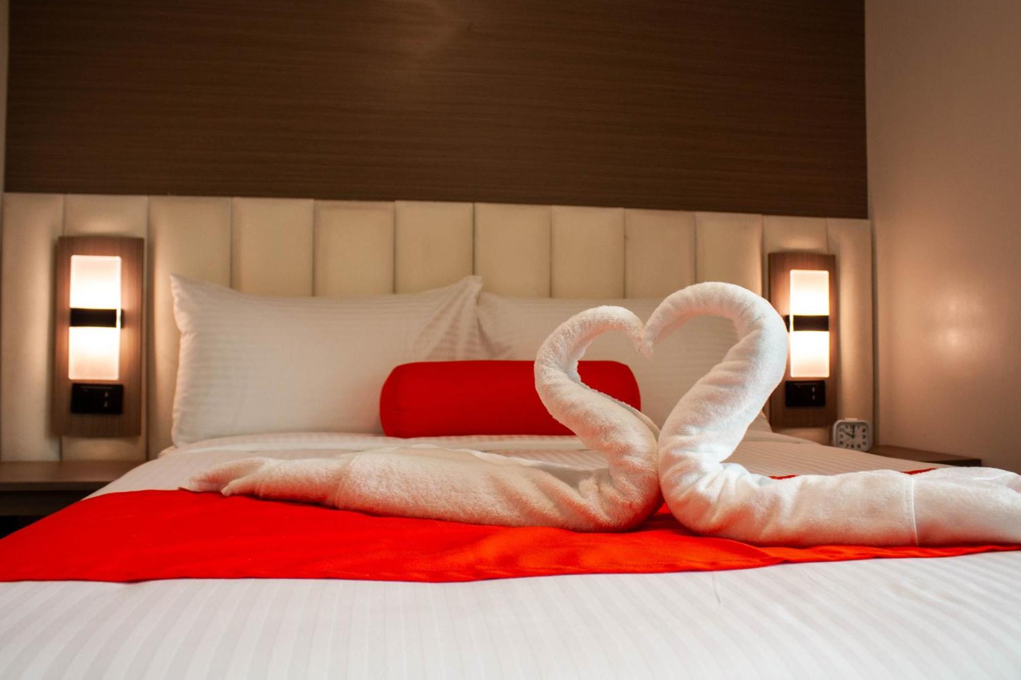 Hayat Sky Towers Hotel 3*