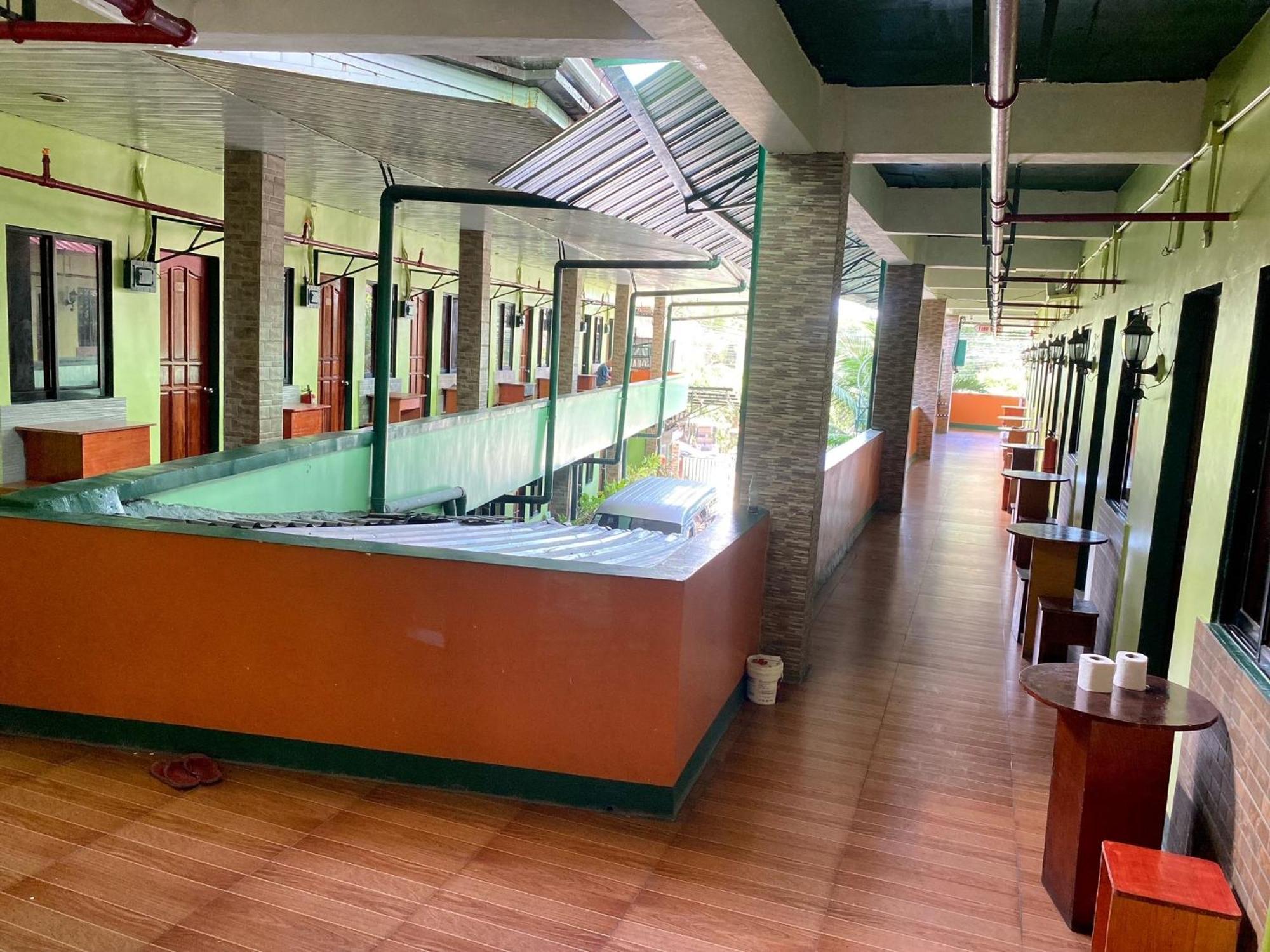 Inn Aosmec Square *