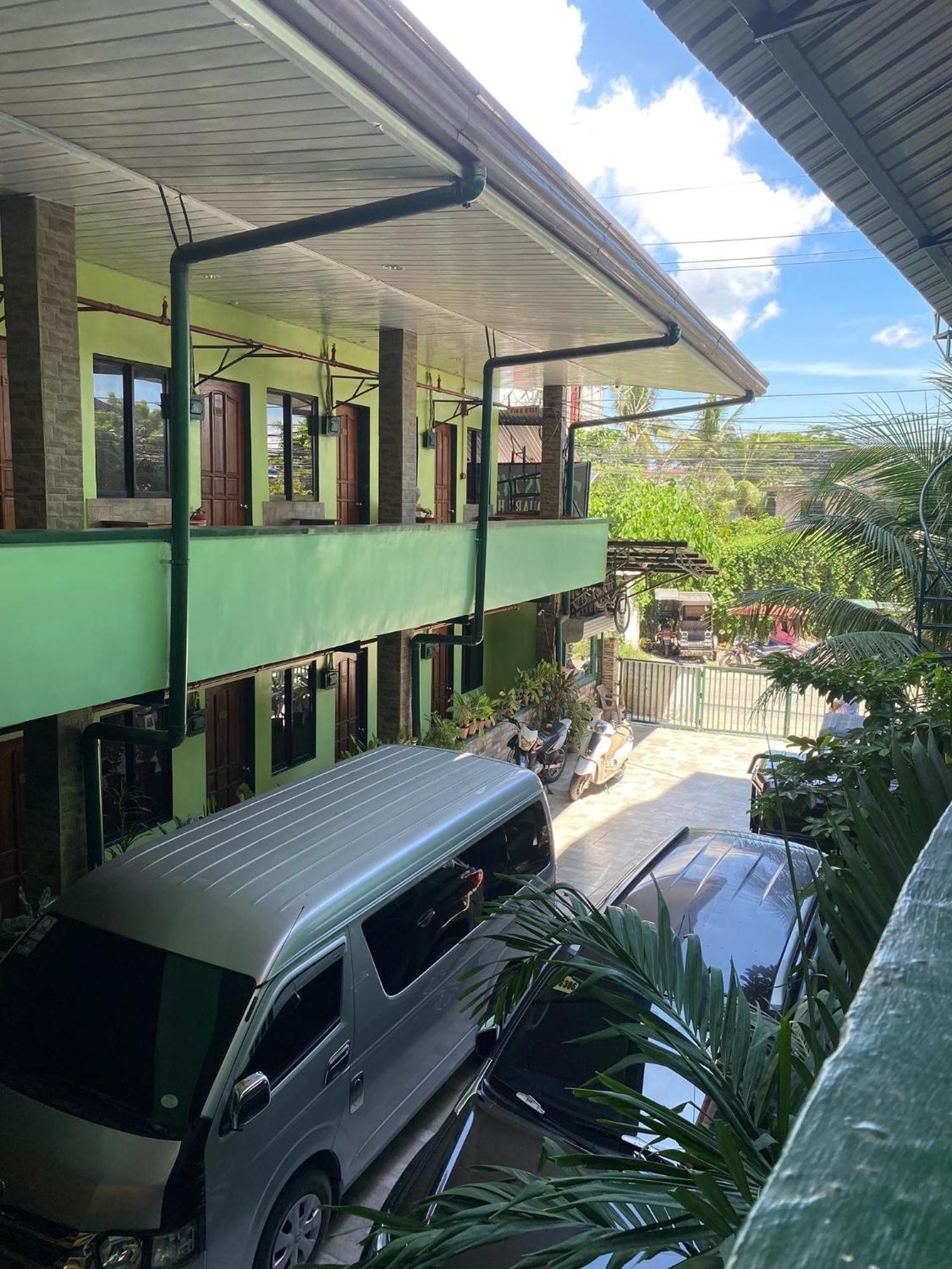 Inn Aosmec Square *