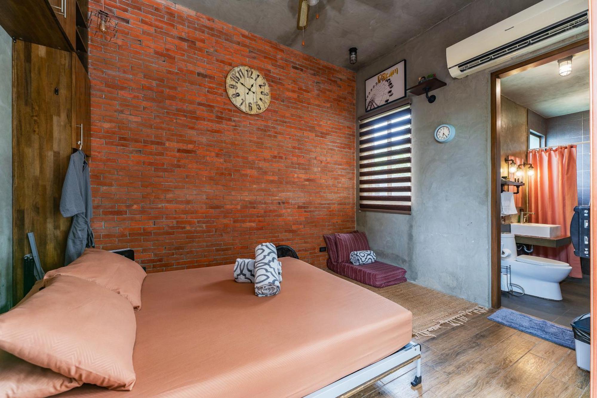 Holiday home Isla 1 Amazing Waterfall Pool House Near Beach, Bars & Restaurants Lapu-Lapu City