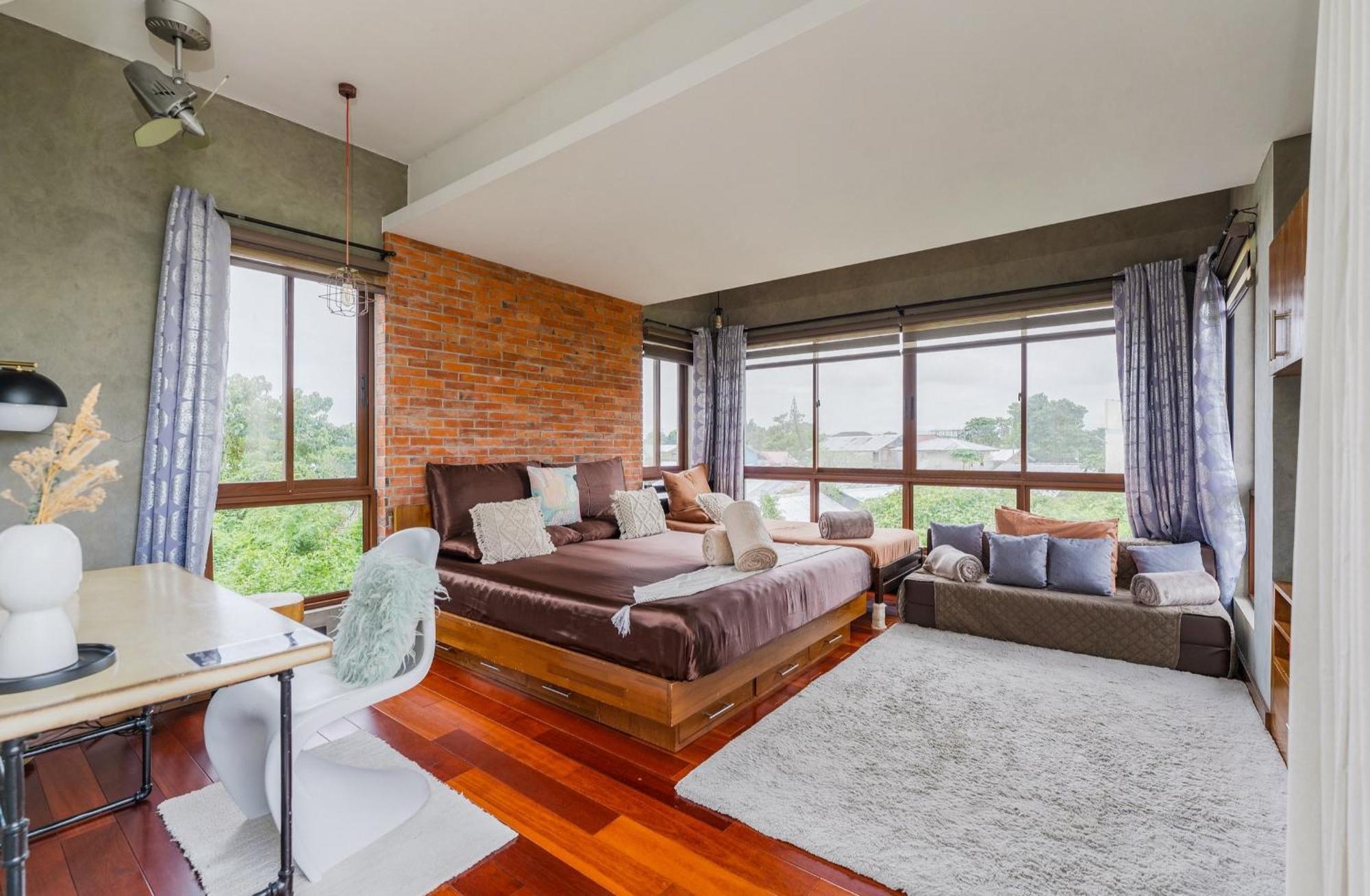 Isla 1 Amazing Waterfall Pool House Near Beach, Bars & Restaurants * Lapu-Lapu City