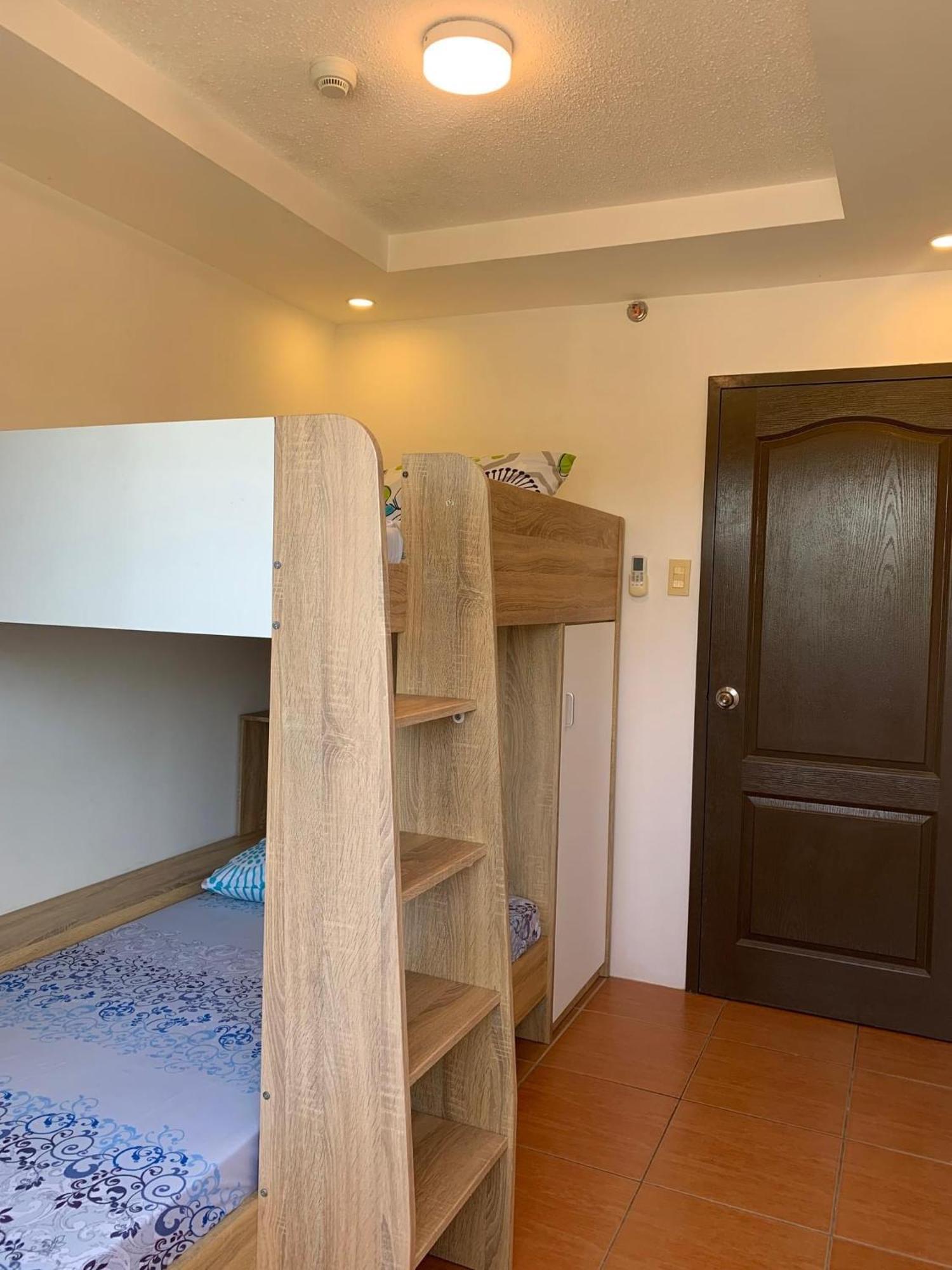Apartment 2-br With Spectacular Views *