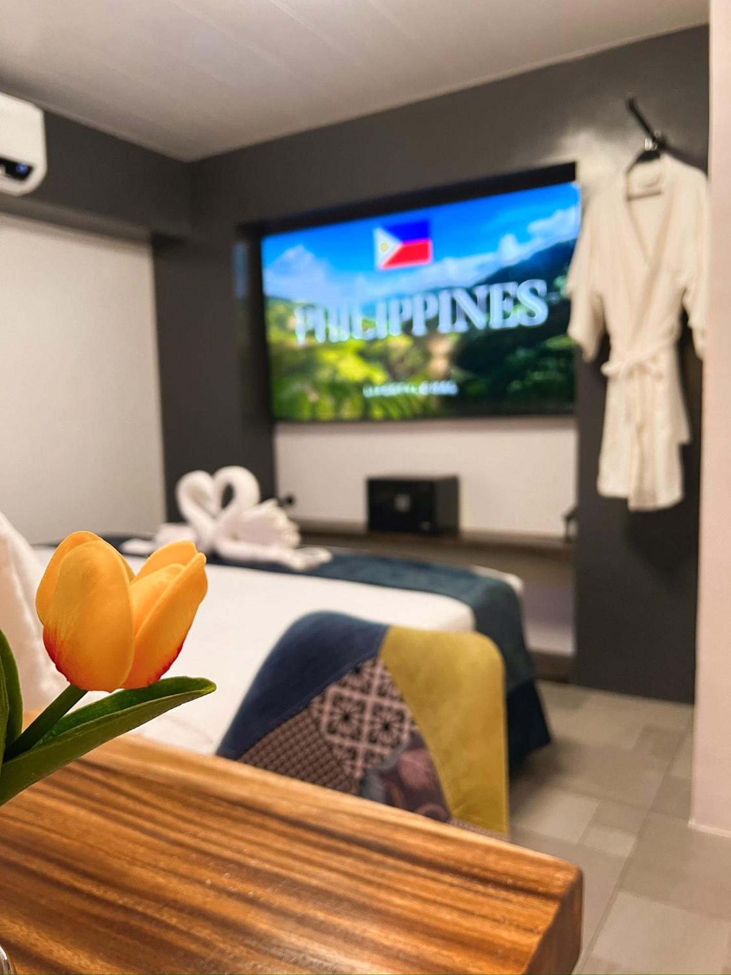 Apartment Clockworkorange Luxury 4-minutes Away To Airport