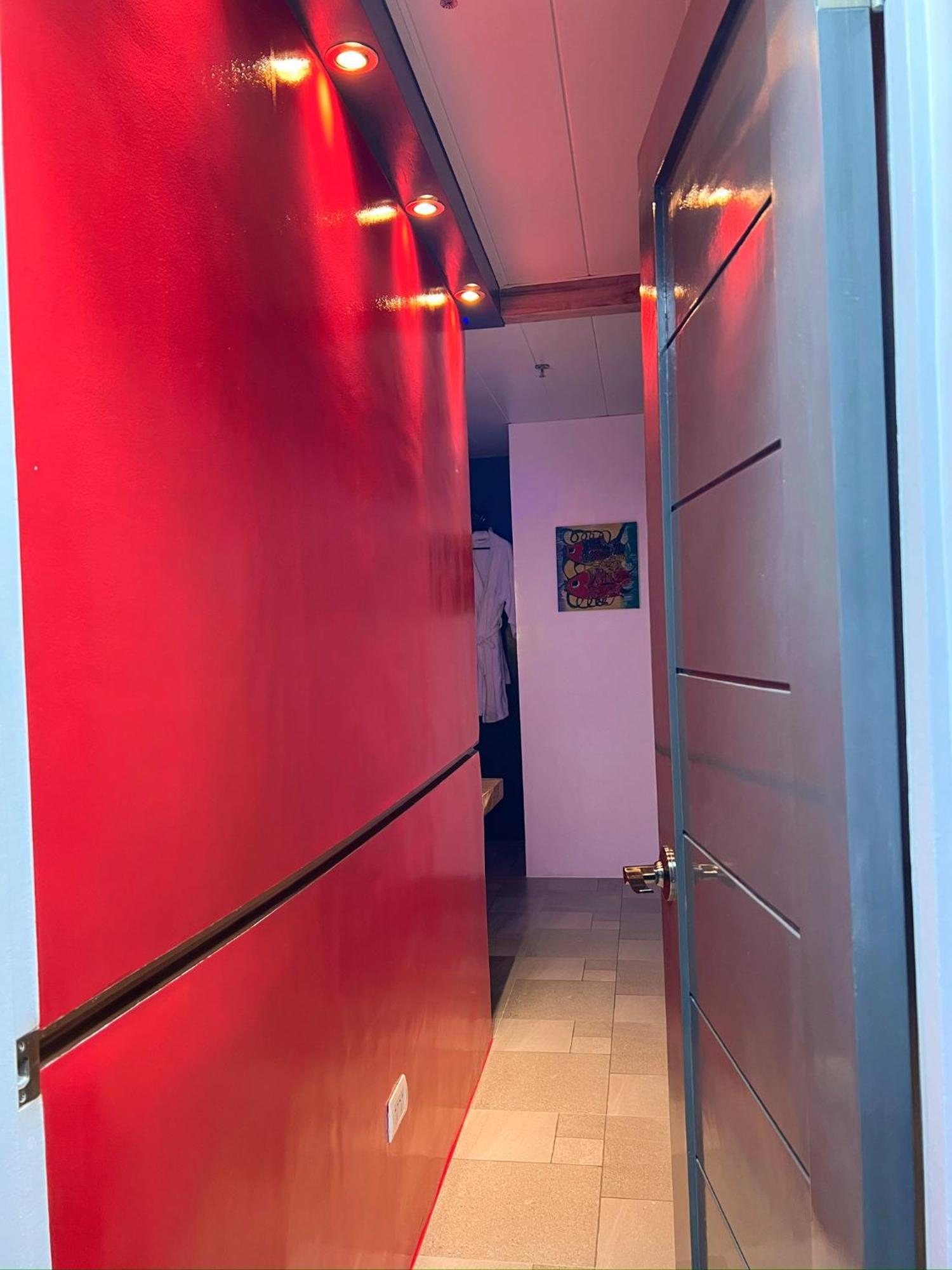 Apartment Clockworkorange Luxury 4-minutes Away To Airport *