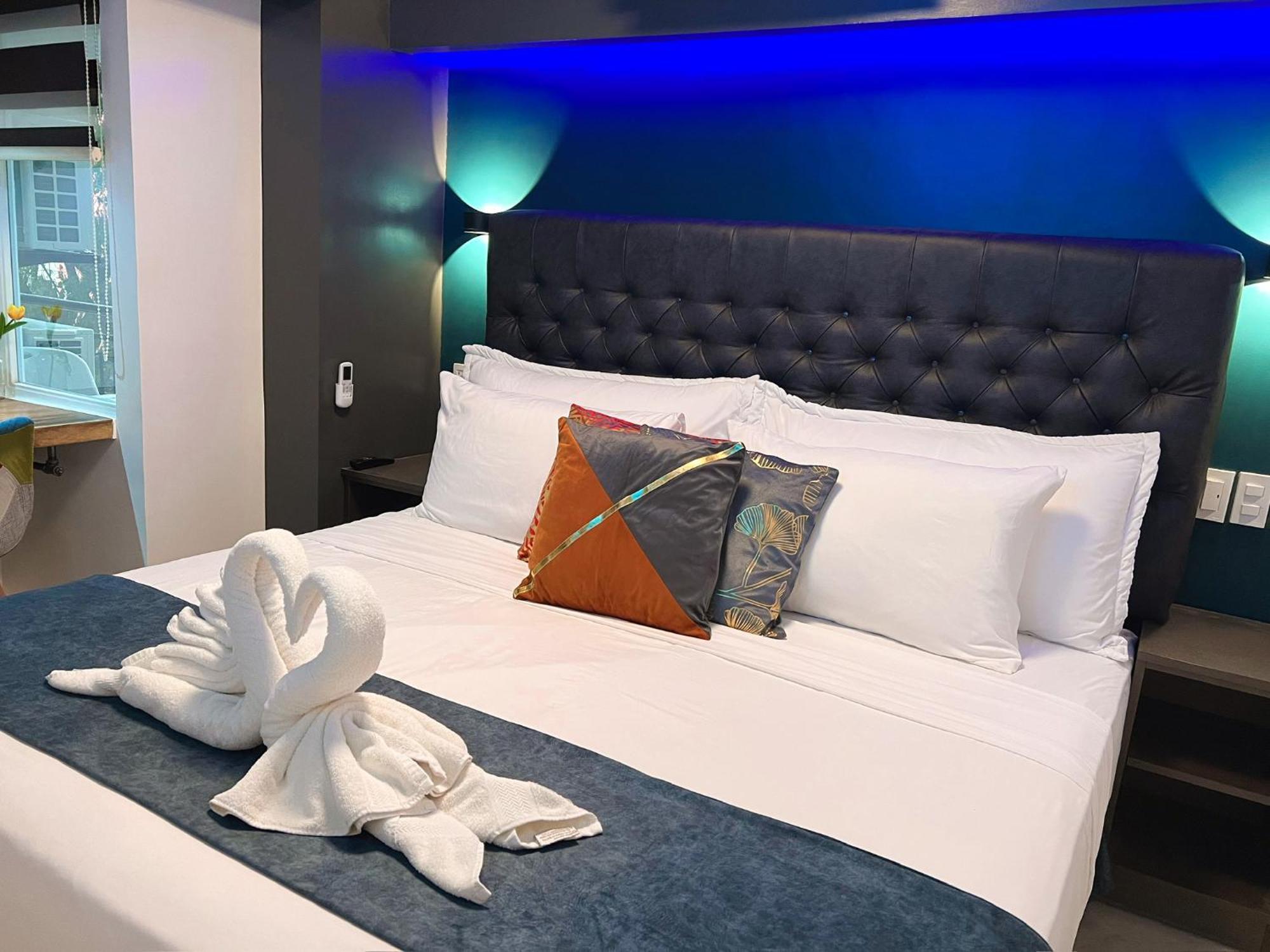 Clockworkorange Luxury 4-minutes Away To Airport *