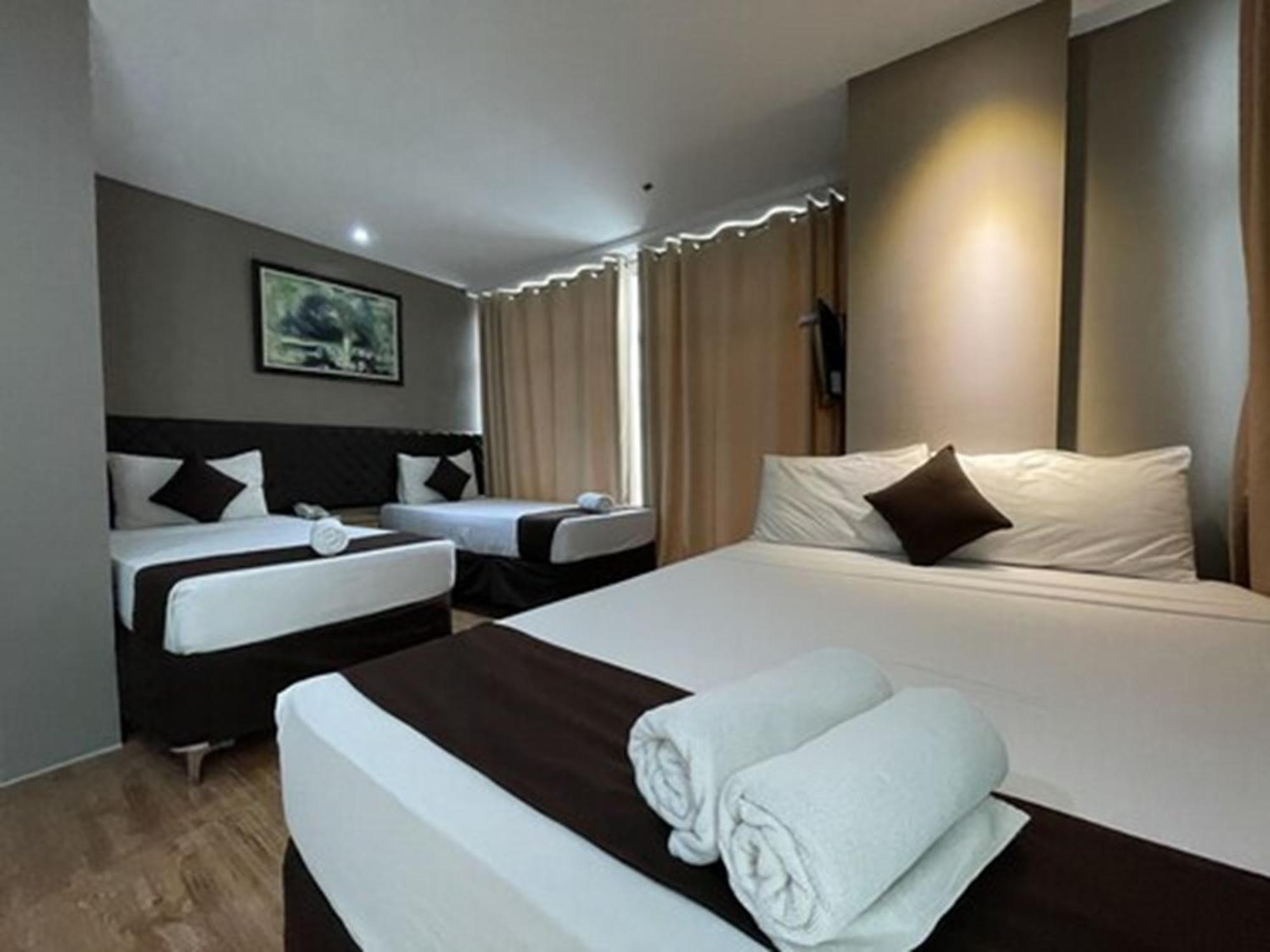 Capitol & Powered By Cocotel Hotel Cebu
