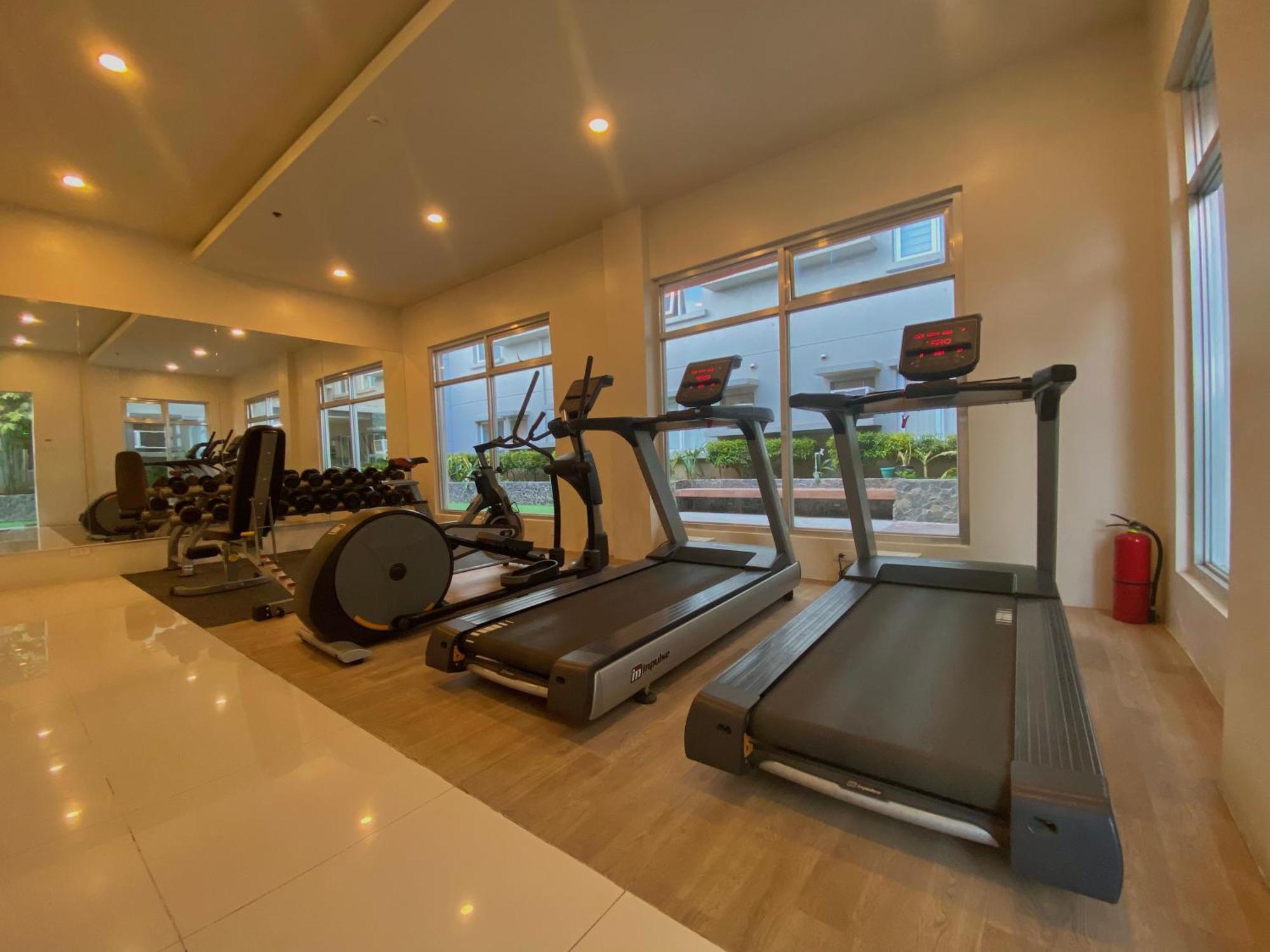 • Wifi Up To 100mbps • Pool • Netflix&chill Aparthotel