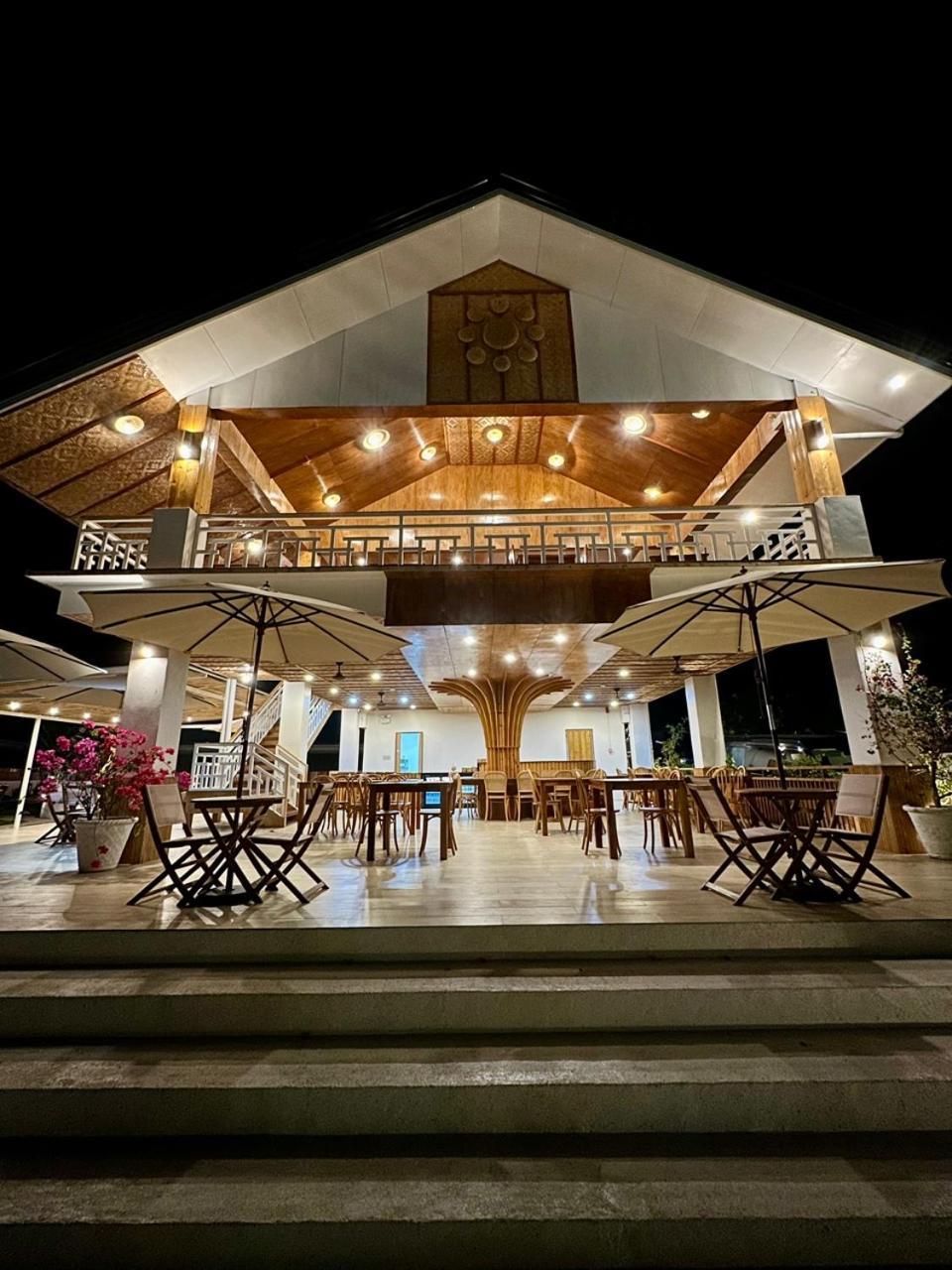 Treeshade & Resort Moalboal