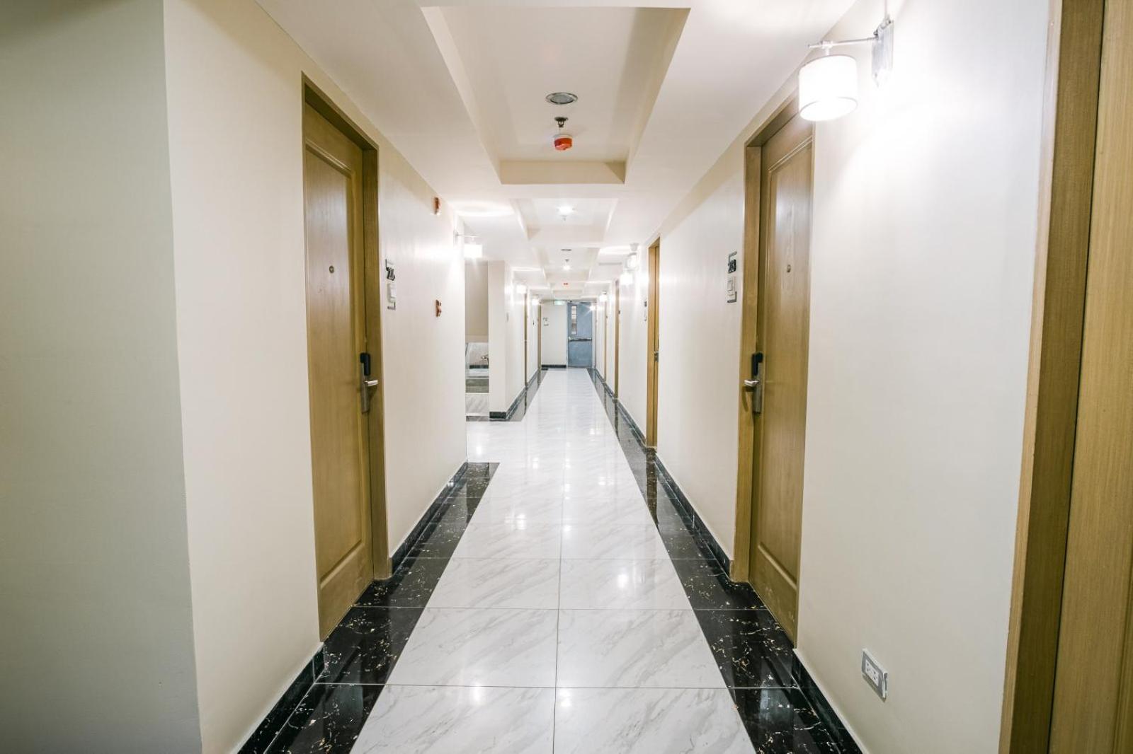 Surestay By Western Hotel