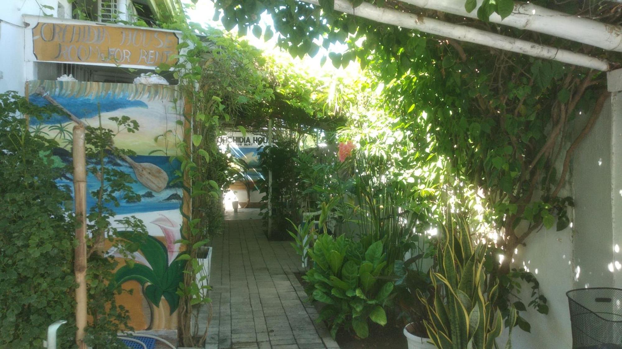 Gardenia House Rent * Santa Fe (Cebu)