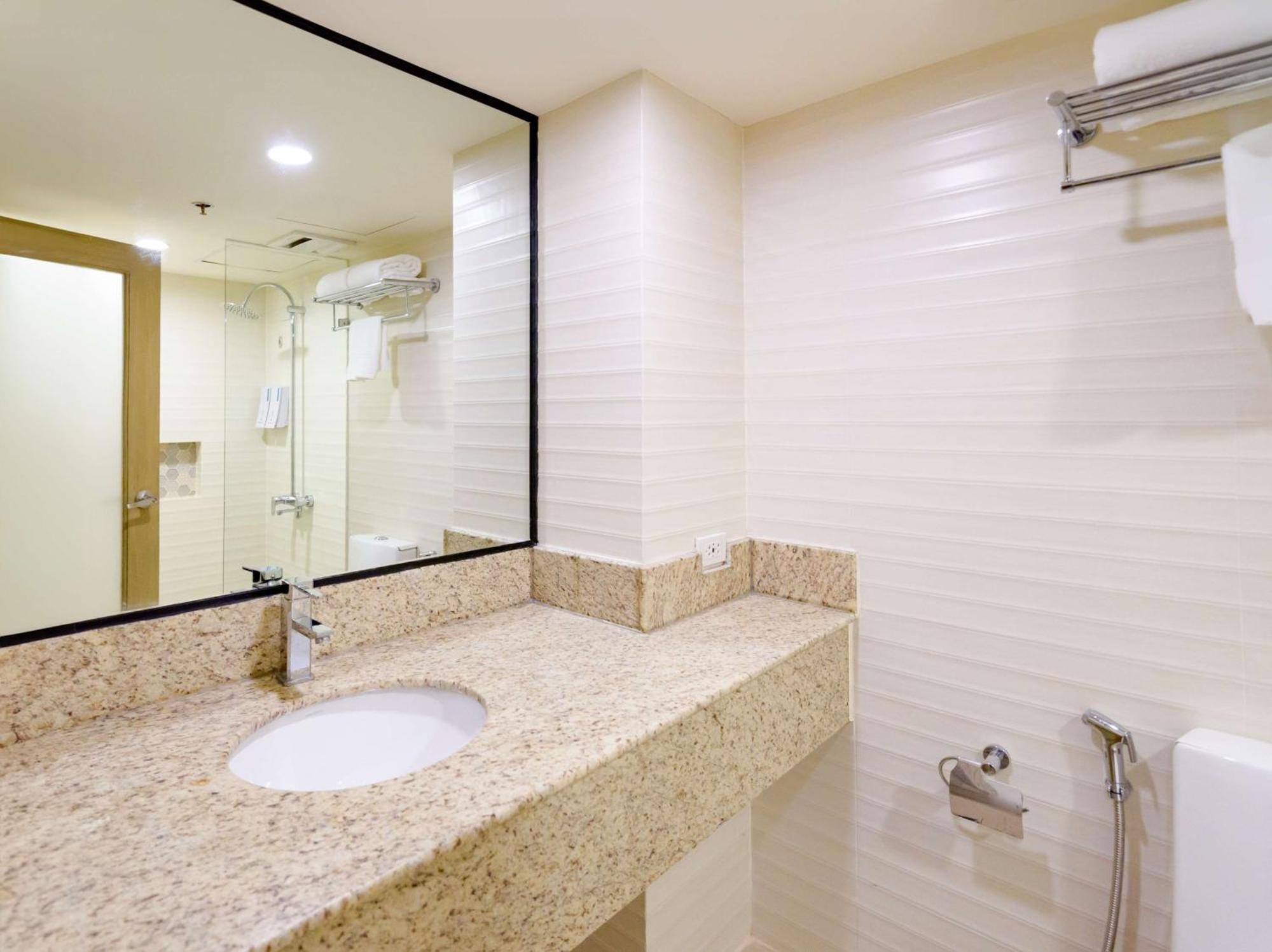 Hotel Surestay By Western