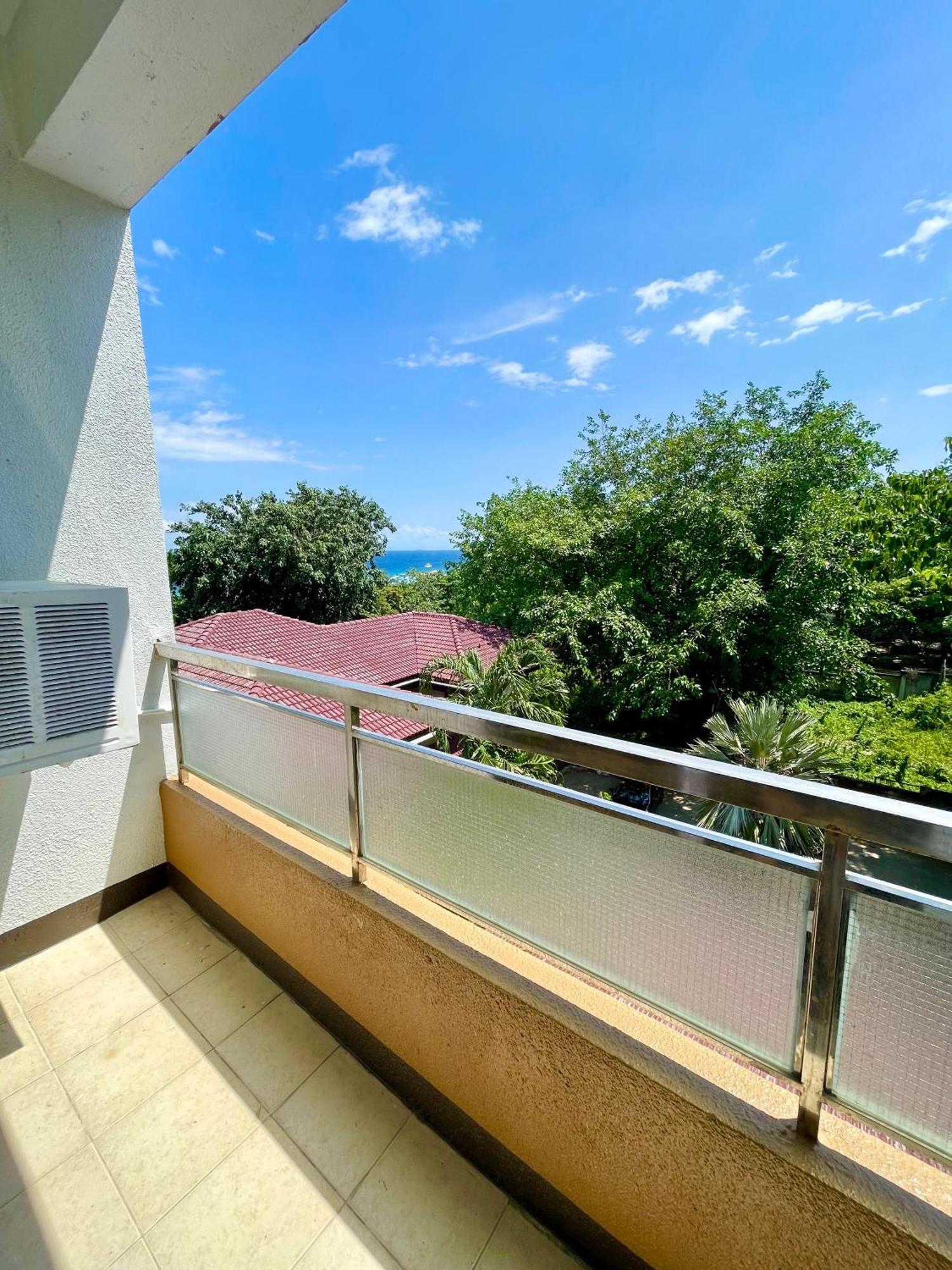 Palmbeach & Mactan, Cebu 2* Lapu-Lapu City