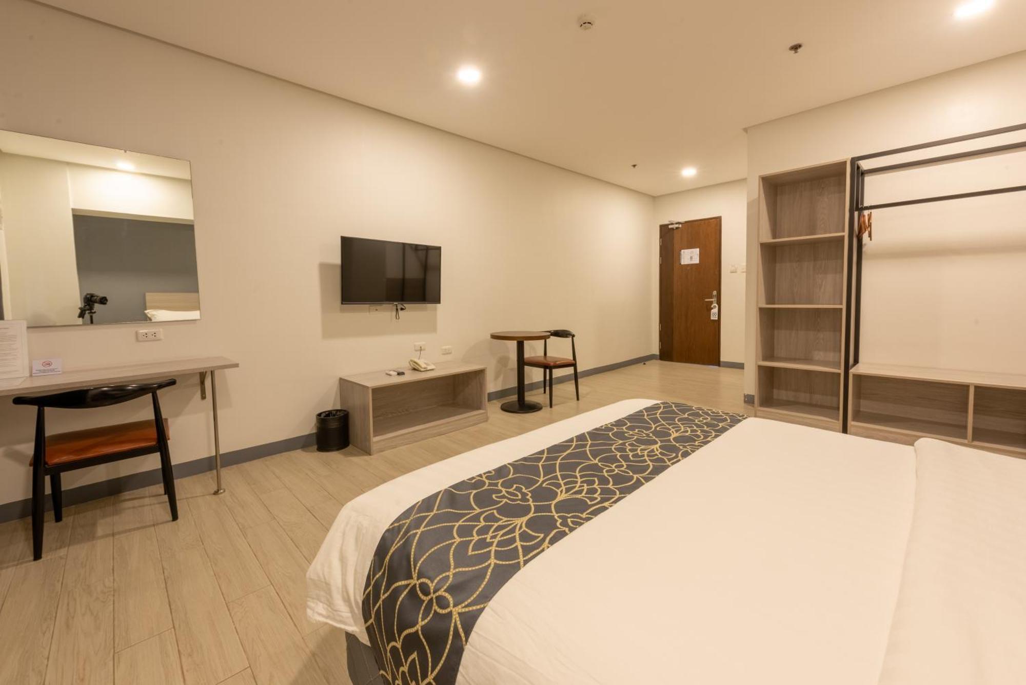 One 3* Cebu