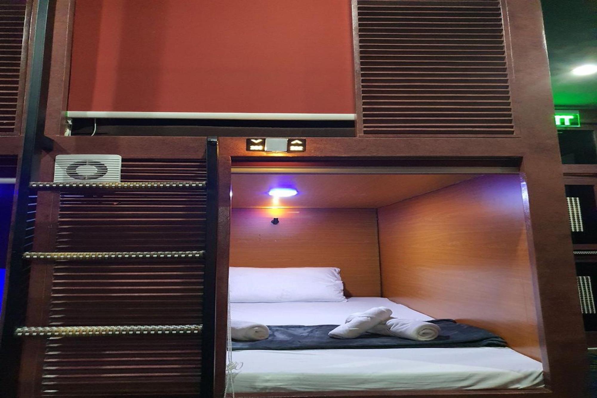 Attic Capsule Hotel 3*
