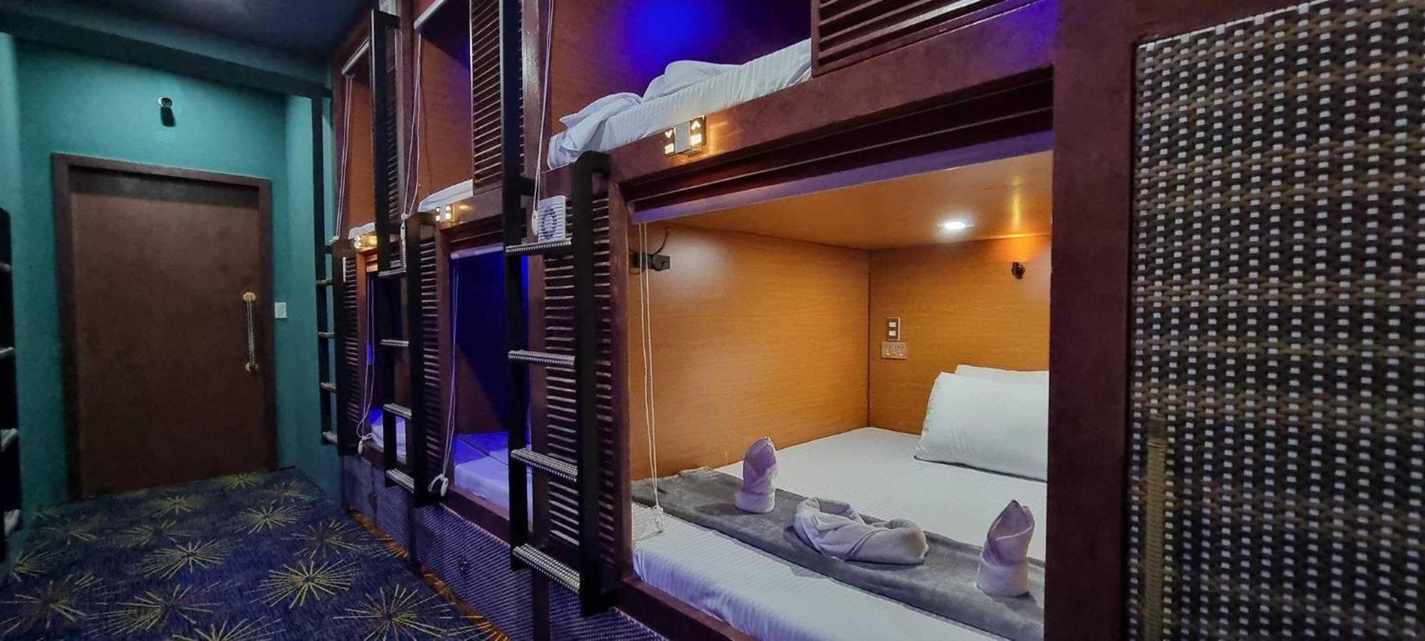 Hotel Attic Capsule Marigondon (Cebu)