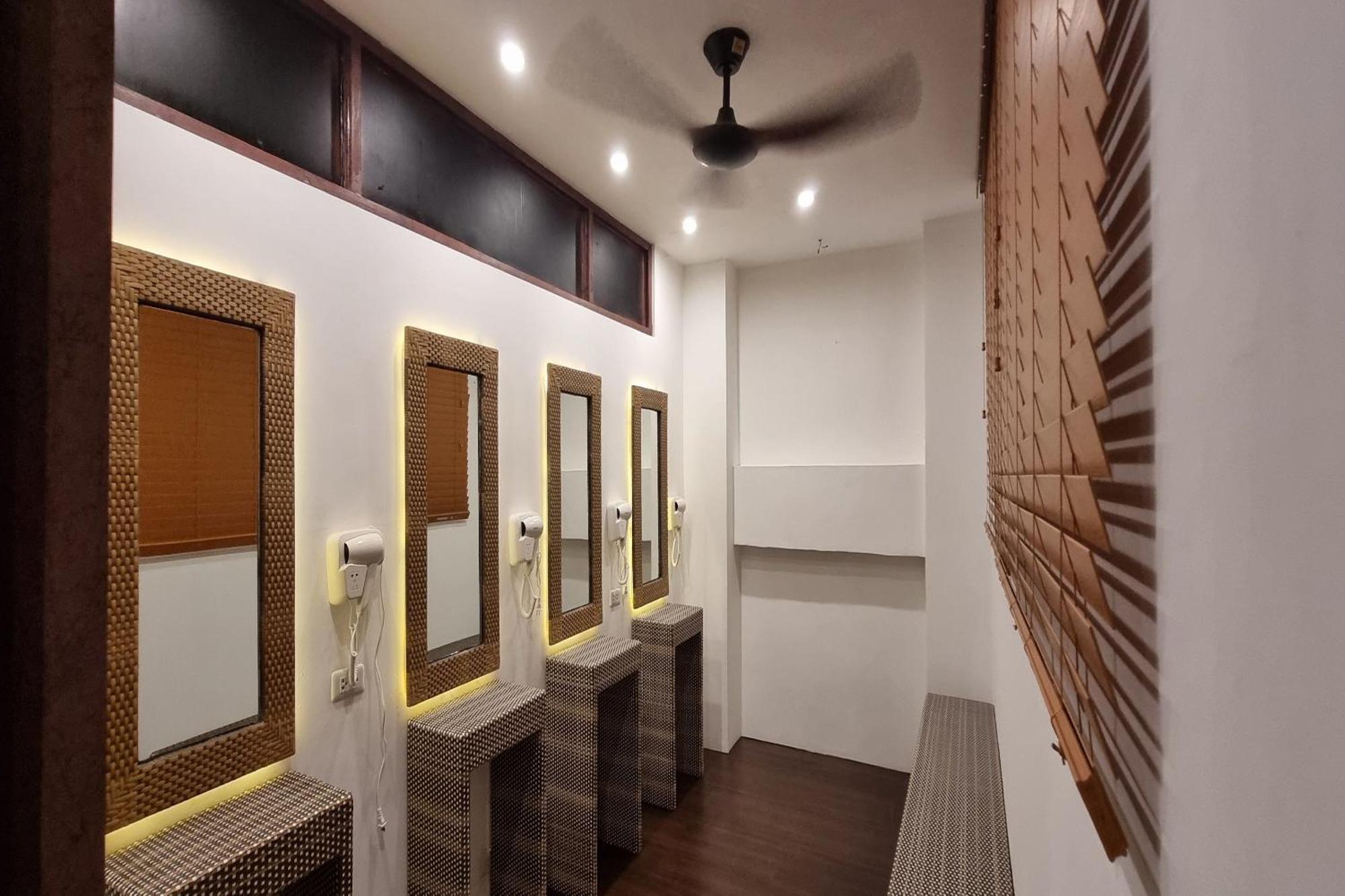 Attic Capsule Hotel Marigondon (Cebu)