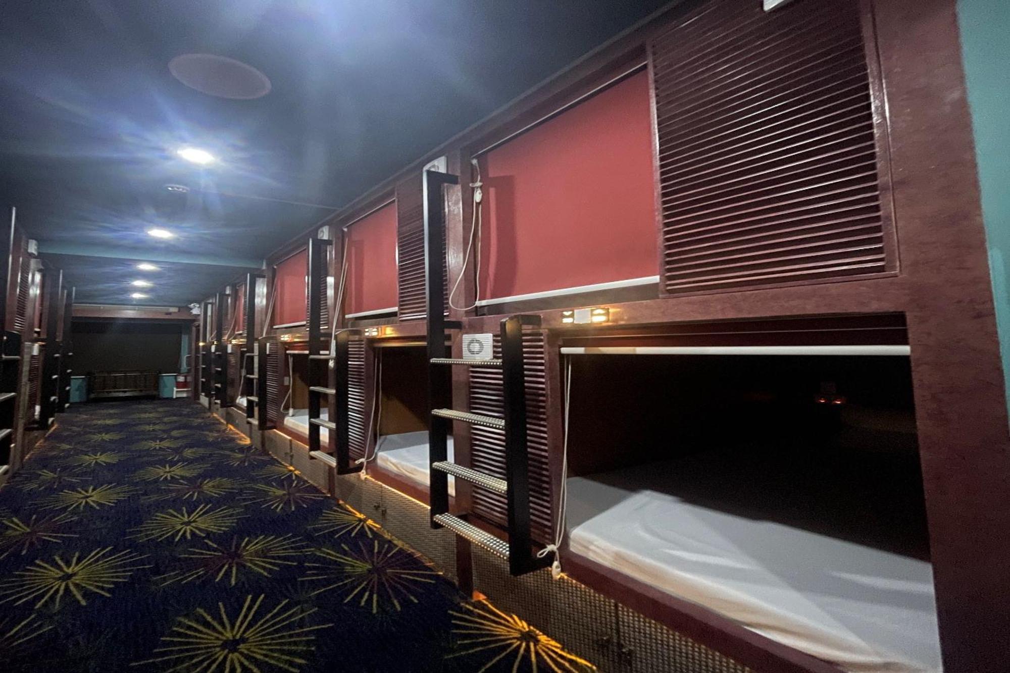 Attic Capsule Hotel Marigondon (Cebu)
