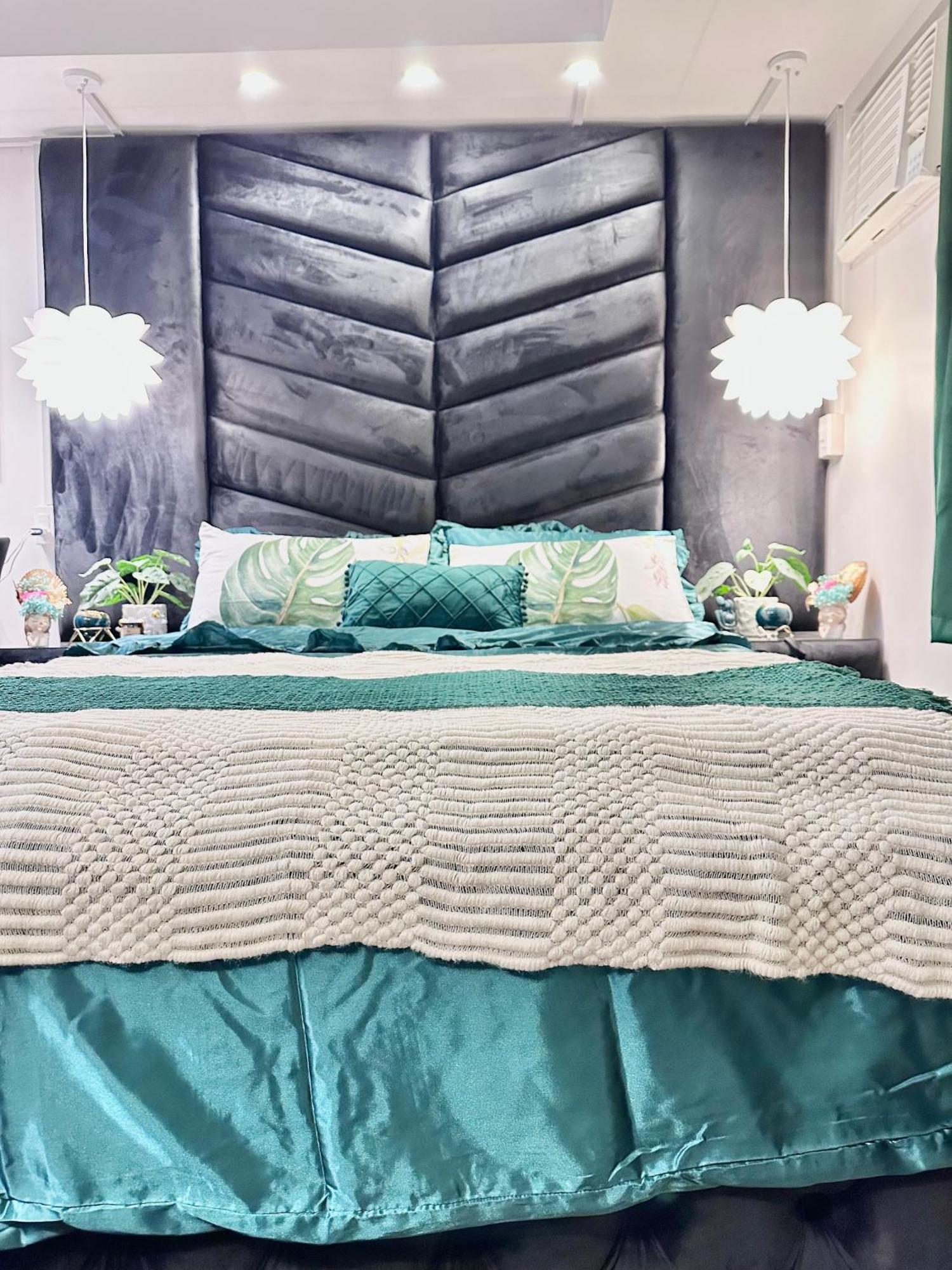 Queen Size In Solinea, * Cebu