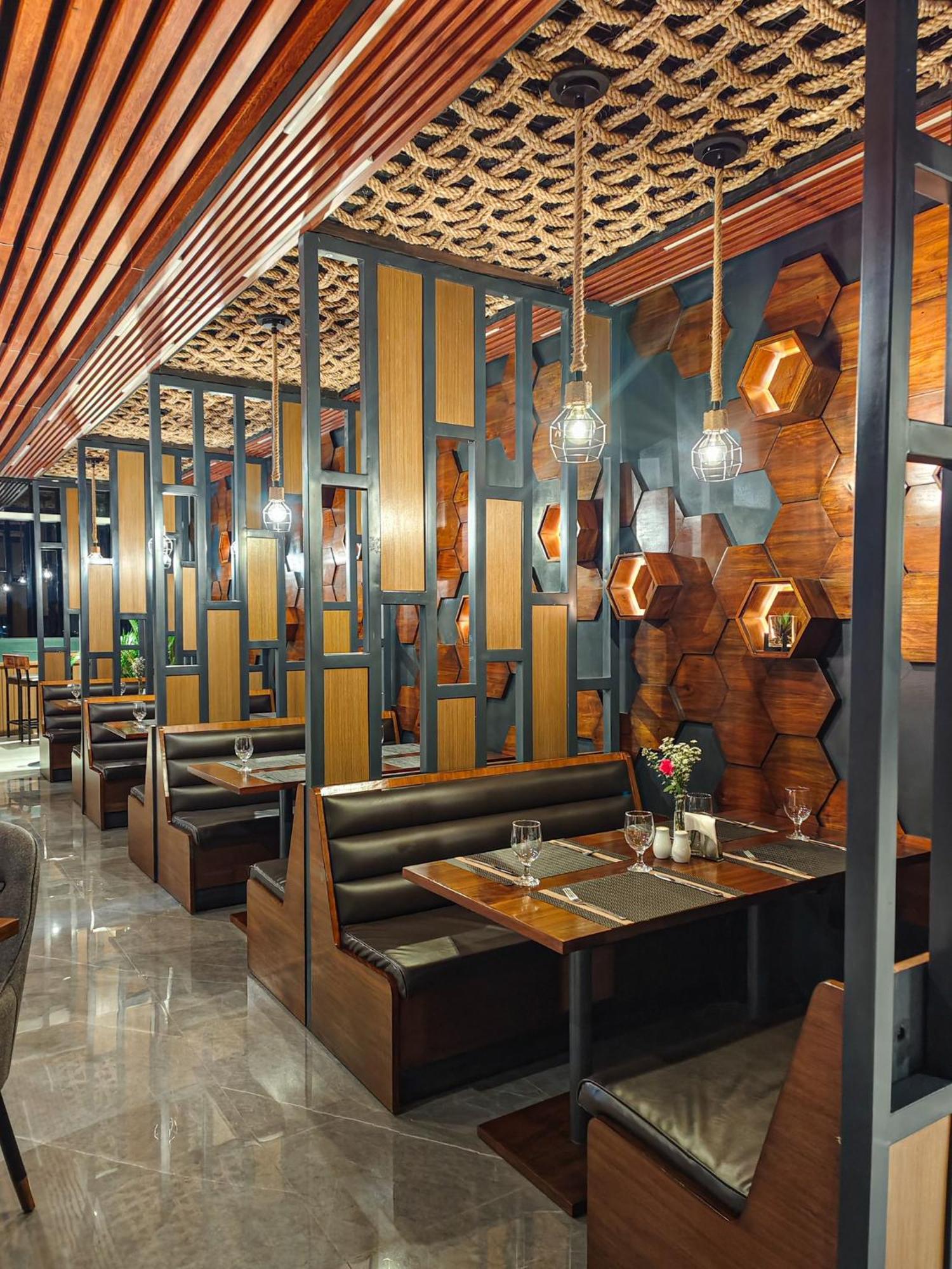 Hayat Sky Towers Hotel