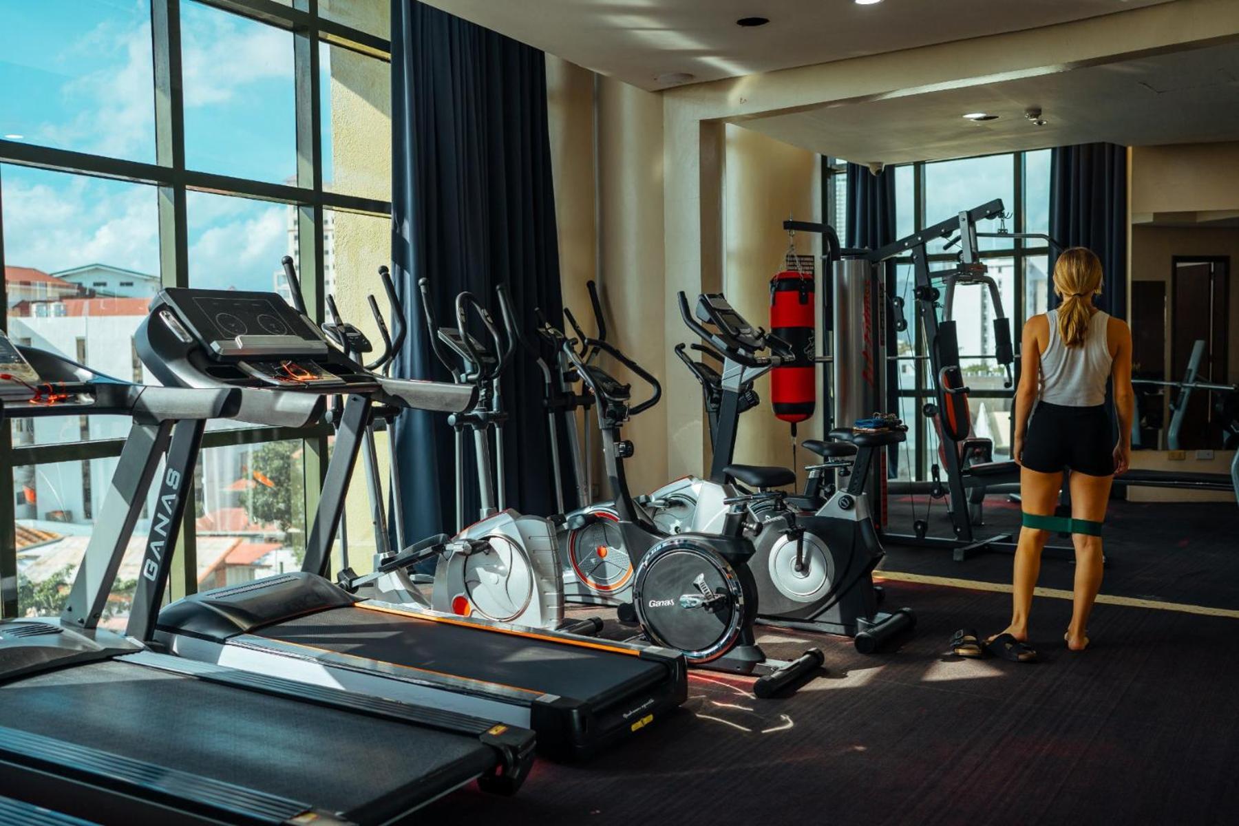 Sarrosa International And Residential 3* Cebu