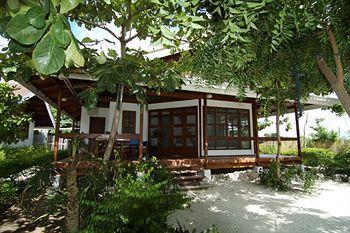 Hotel Talima Beach Villas & Dive 2*