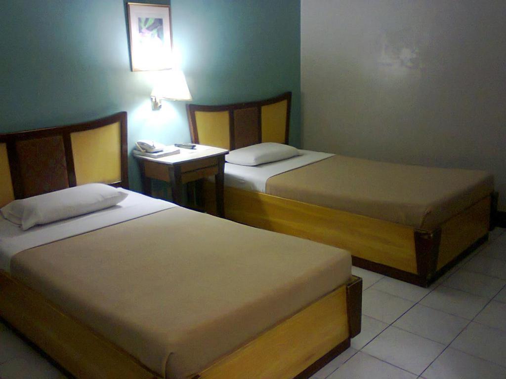 Business Hotel