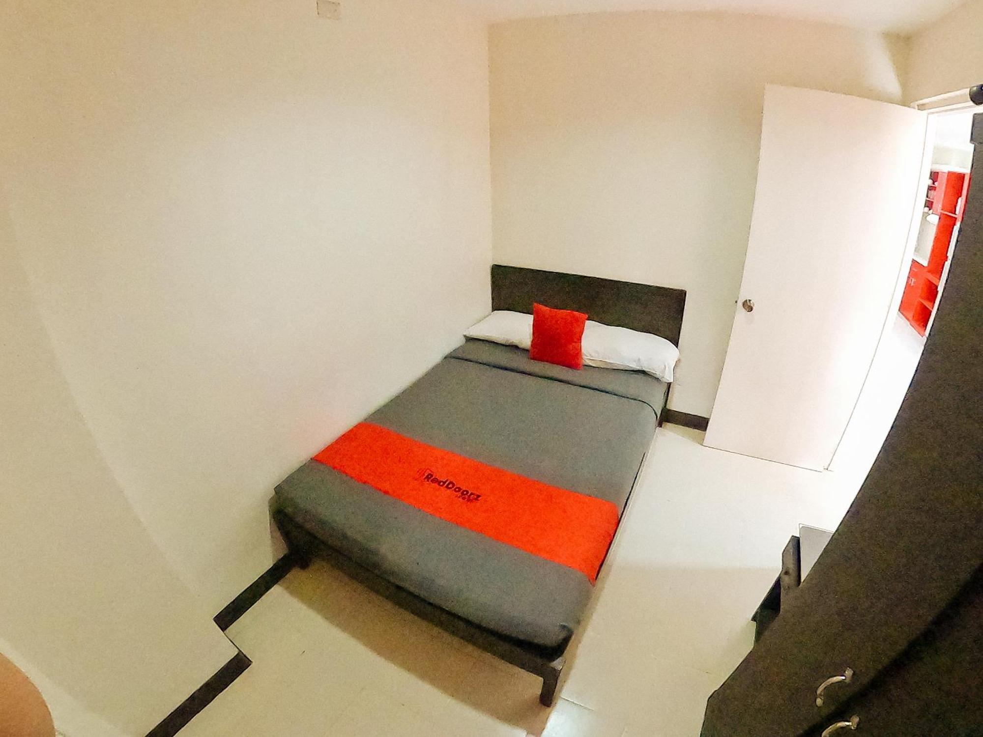 Reddoorz @ Mabolo Hotel