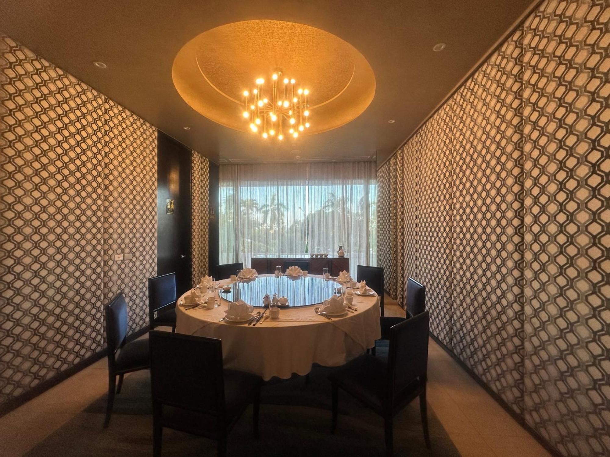 Marco Polo Plaza 5*