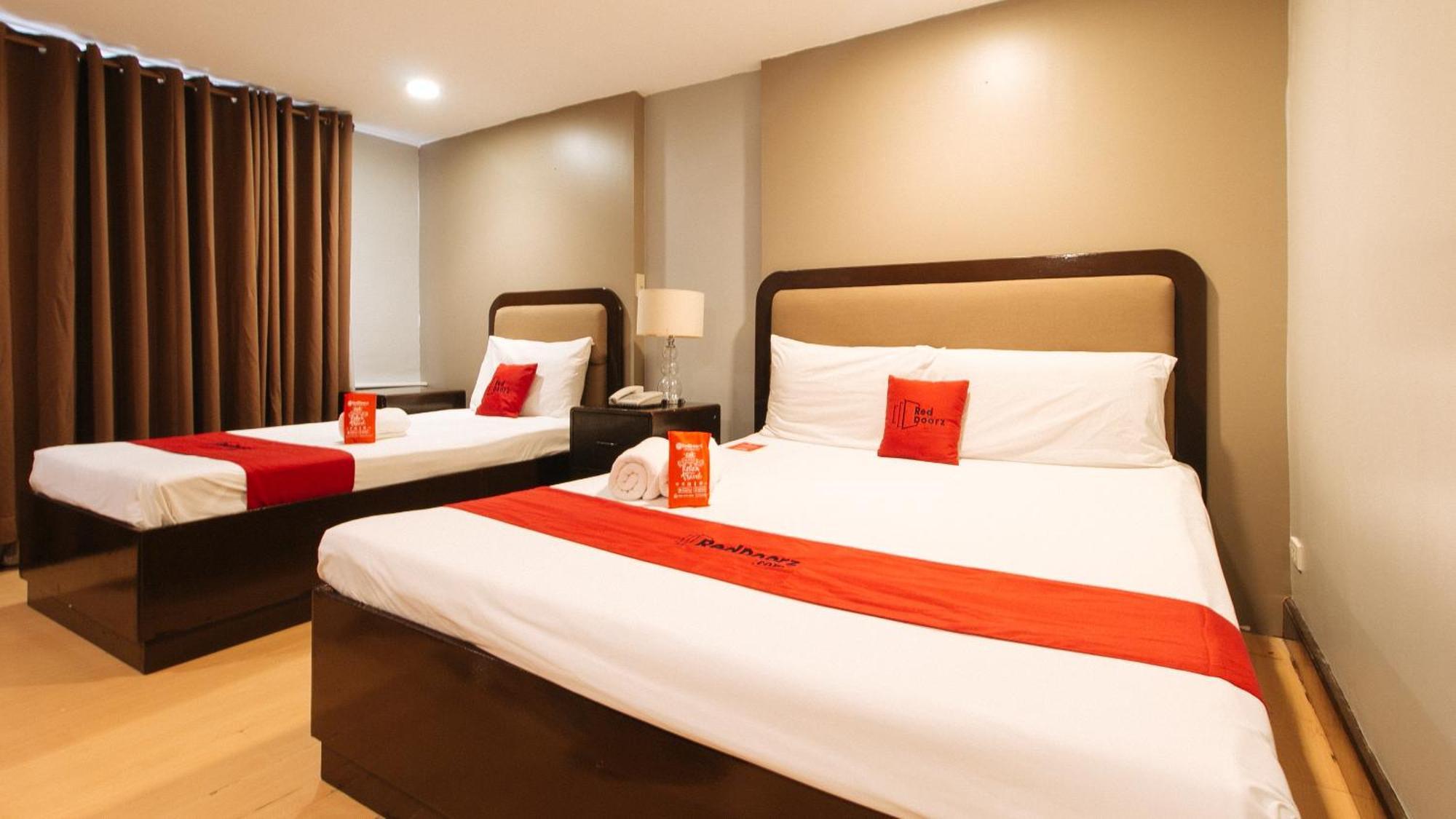 Hotel Reddoorz @ Costa Roca Balamban 3*