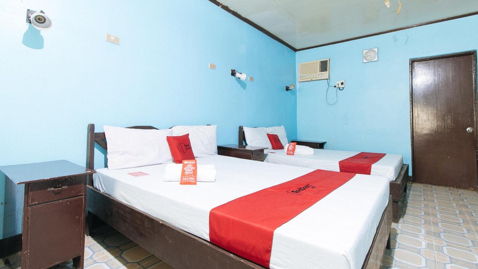 Reddoorz @ Costa Roca Balamban Hotel 3*