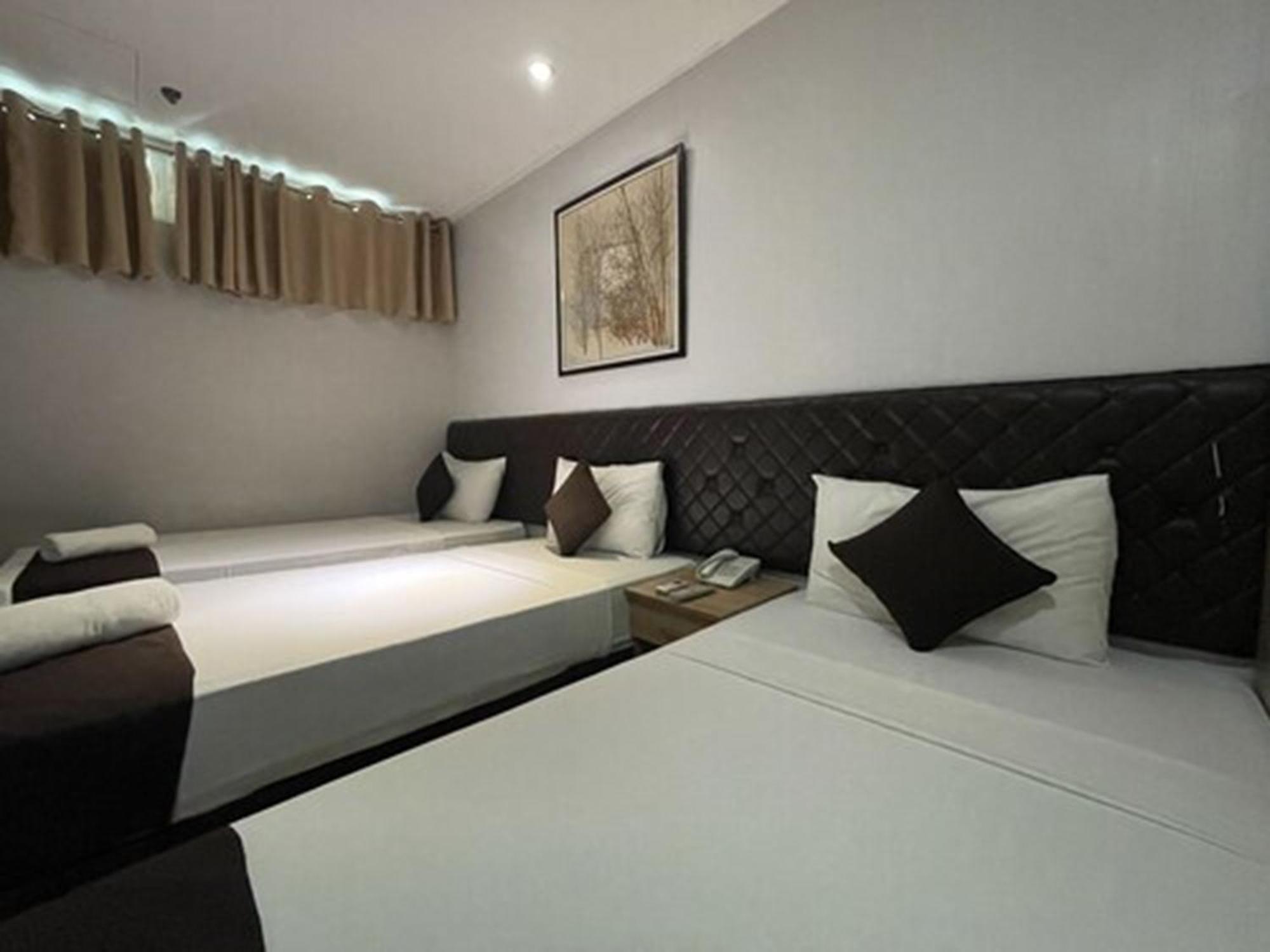 Hotel Capitol & Powered By Cocotel 3*