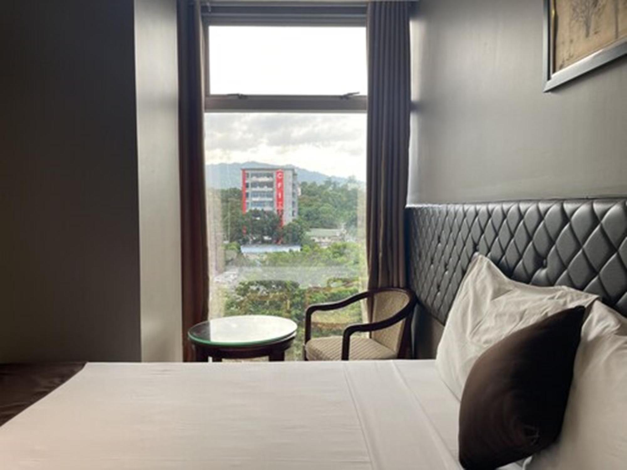 Hotel Capitol & Powered By Cocotel 3*