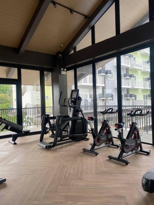212b Amani Grand Residences Near To Airport With Pool, Gym, Wifi, Netflix