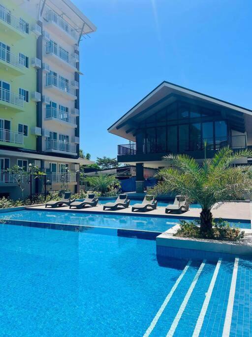 212b Amani Grand Residences Near To Airport With Pool, Gym, Wifi, Netflix *