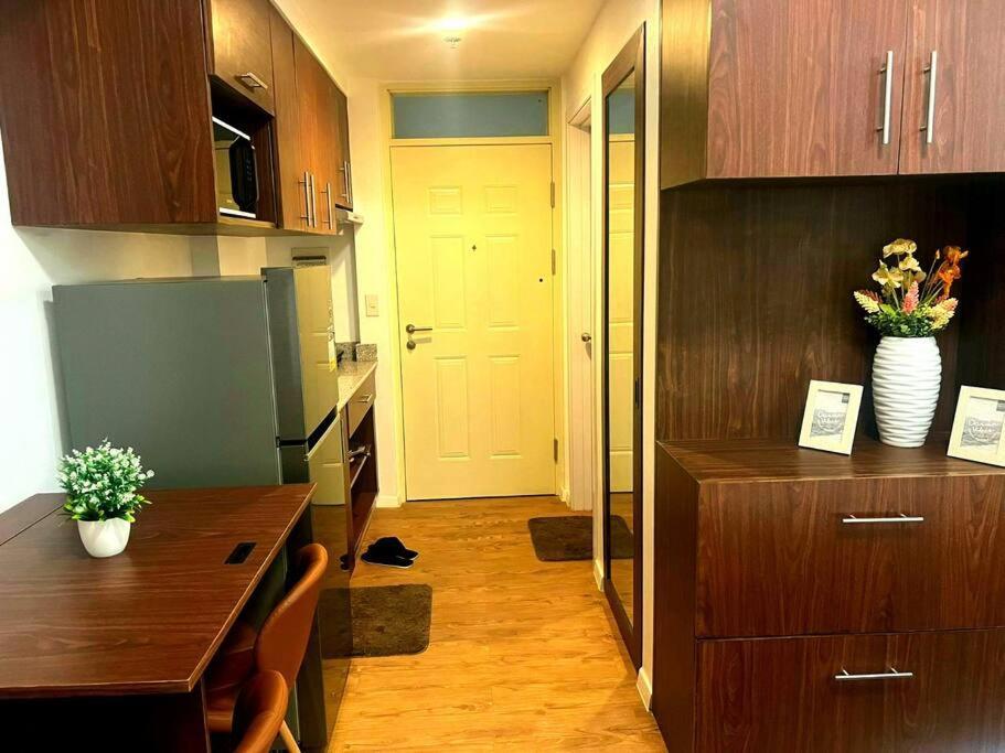 212b Amani Grand Residences Near To Airport With Pool, Gym, Wifi, Netflix Apartamento Lapu-Lapu City