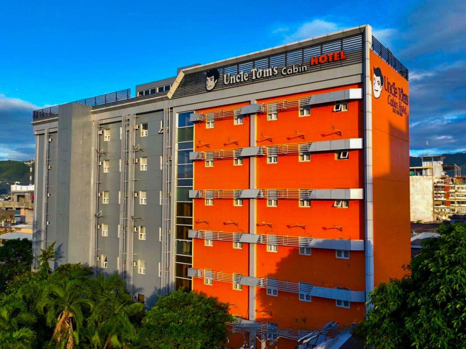 Uncle Tom's Powered By Cocotel Cebu