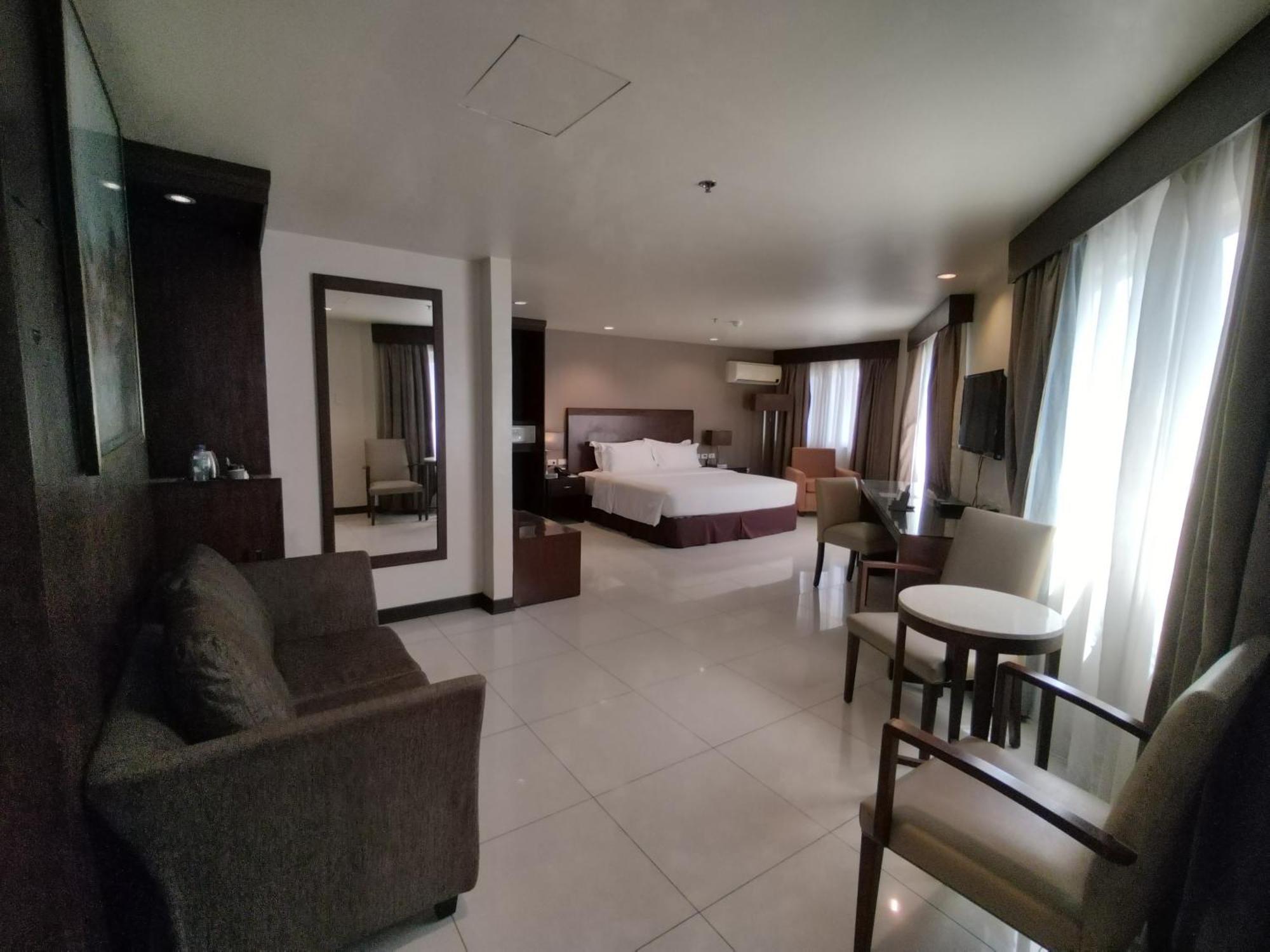 Mandarin Plaza 3*