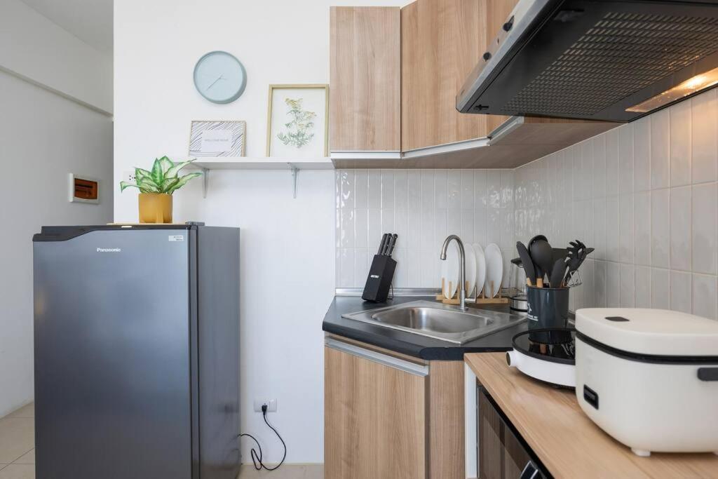 Furnished In Avida Towers Riala, It Park With Amazing View, Fast Wifi, Netflix, Pool And
