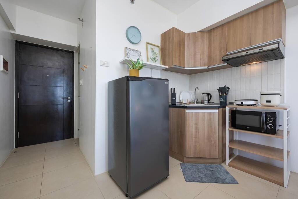 Furnished In Avida Towers Riala, It Park With Amazing View, Fast Wifi, Netflix, Pool And Apartment *