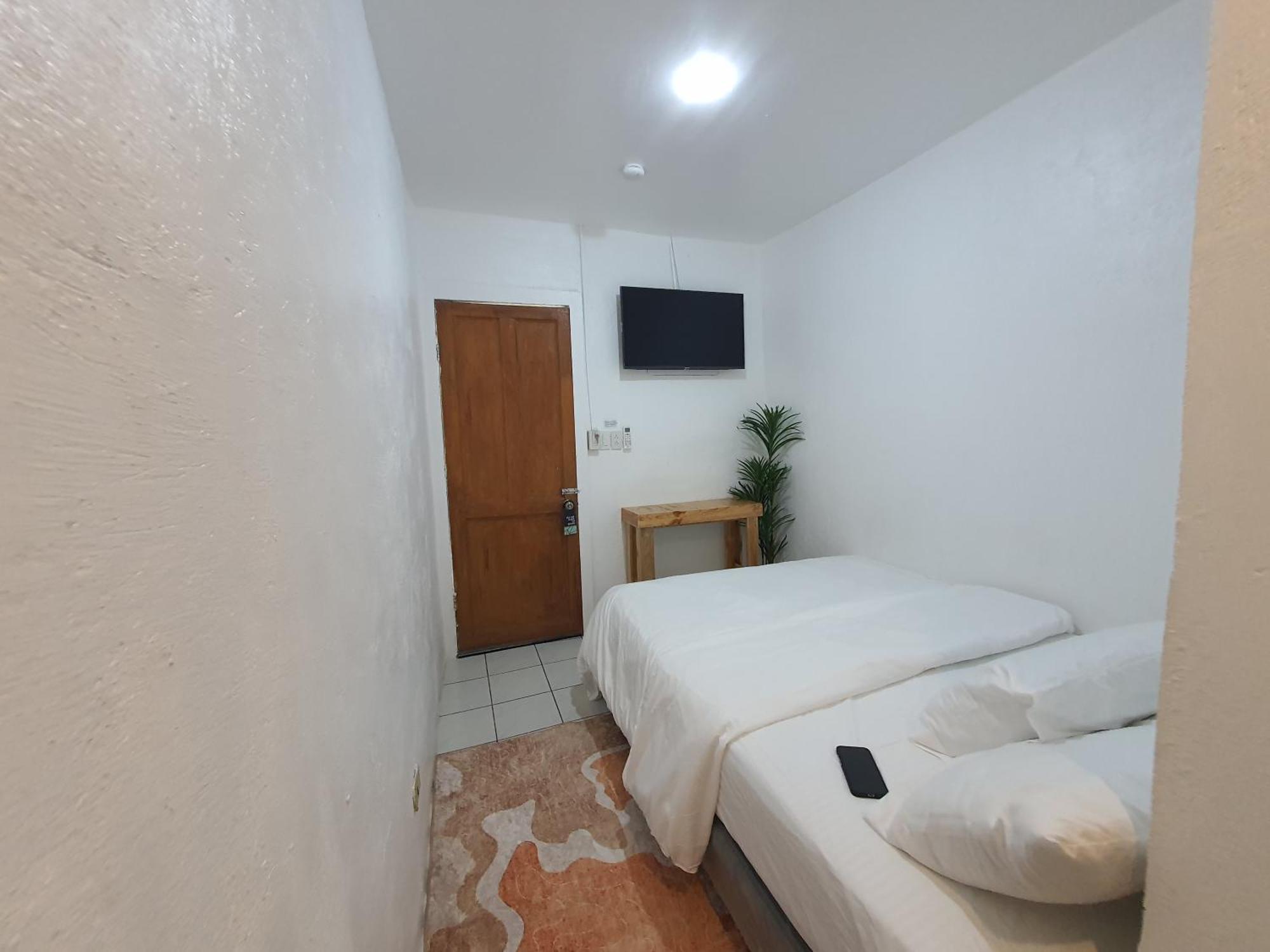 West Coast House Hotel 5*