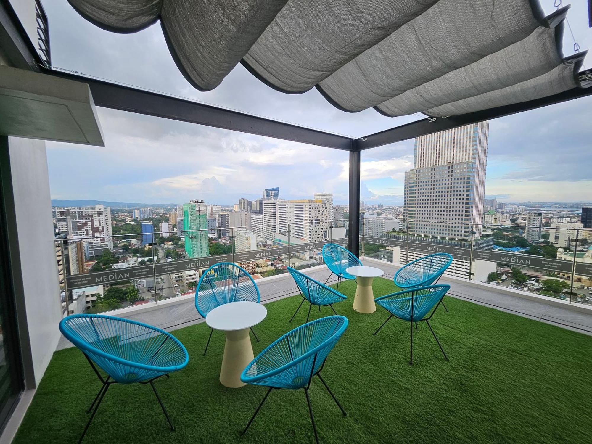 Unit At The Median Cebu