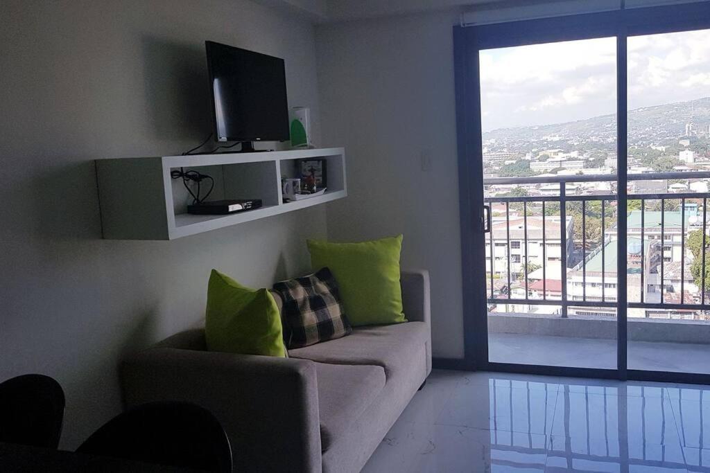 Ramos Luxury With Balcony Apartment