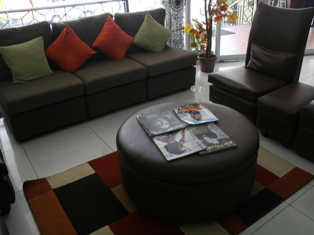 Sampaguita Plaza Garcia Hotel 3*