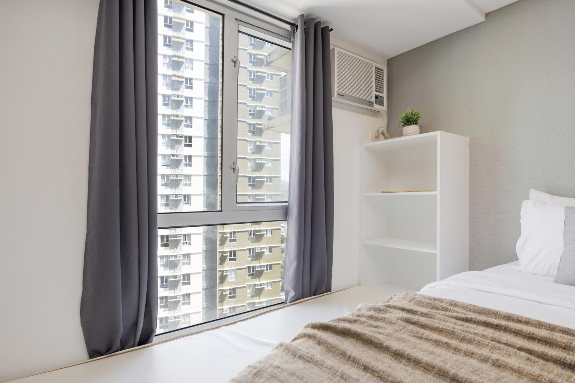 Apartment Furnished In Avida Towers Riala, It Park With Pool View, Fast Wifi, Netflix And Cebu