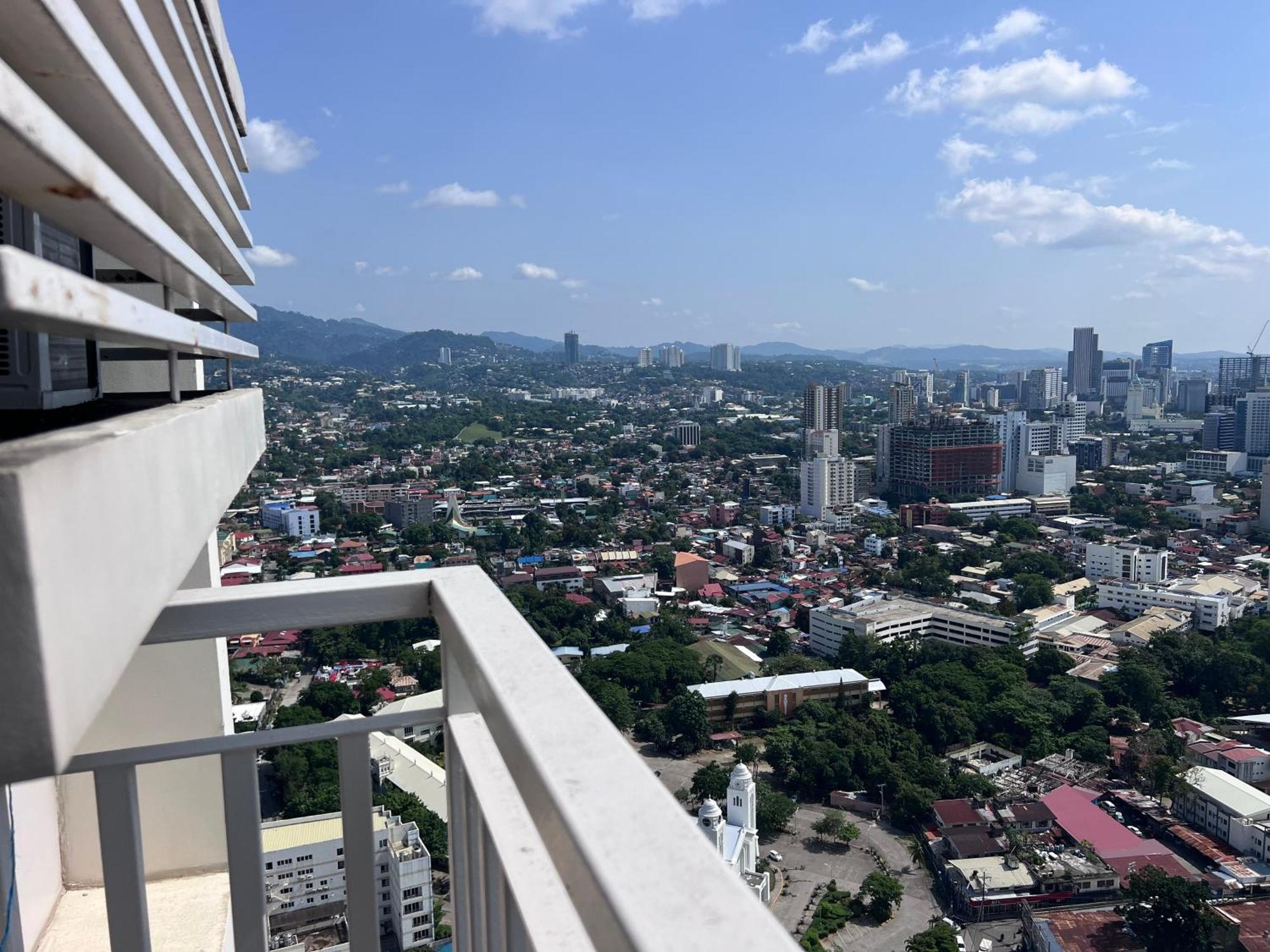 1 Bedrm Condo, Tower 2, Hor 101 Apartment Cebu