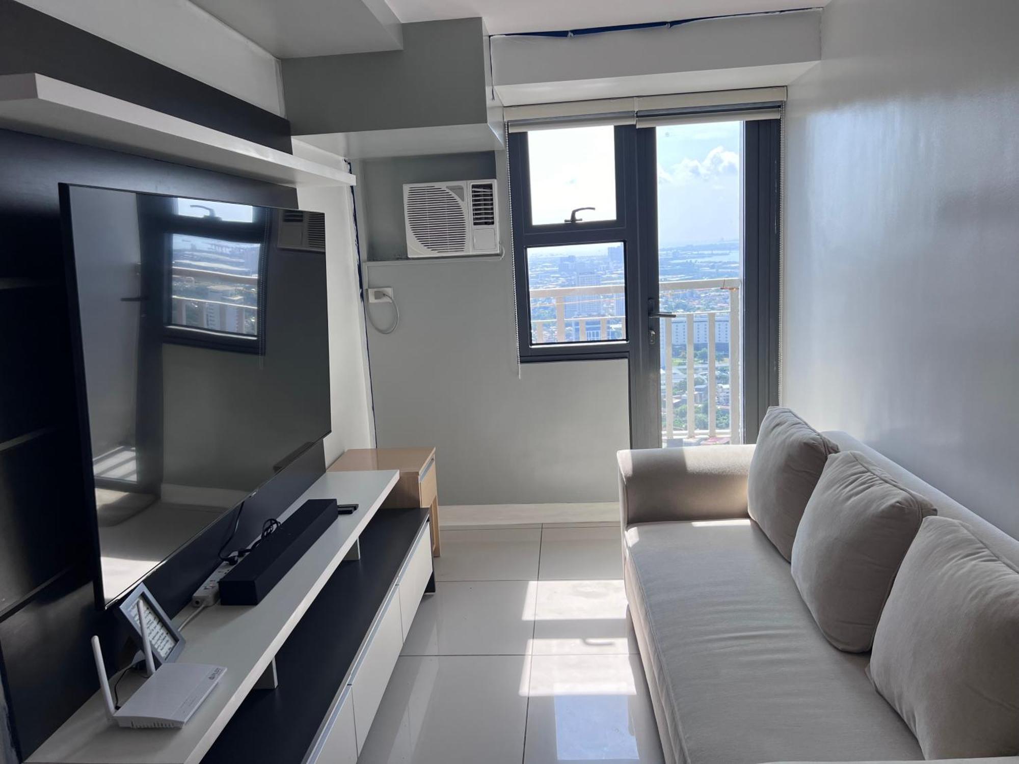 Apartment 1 Bedrm Condo, Tower 2, Hor 101 *