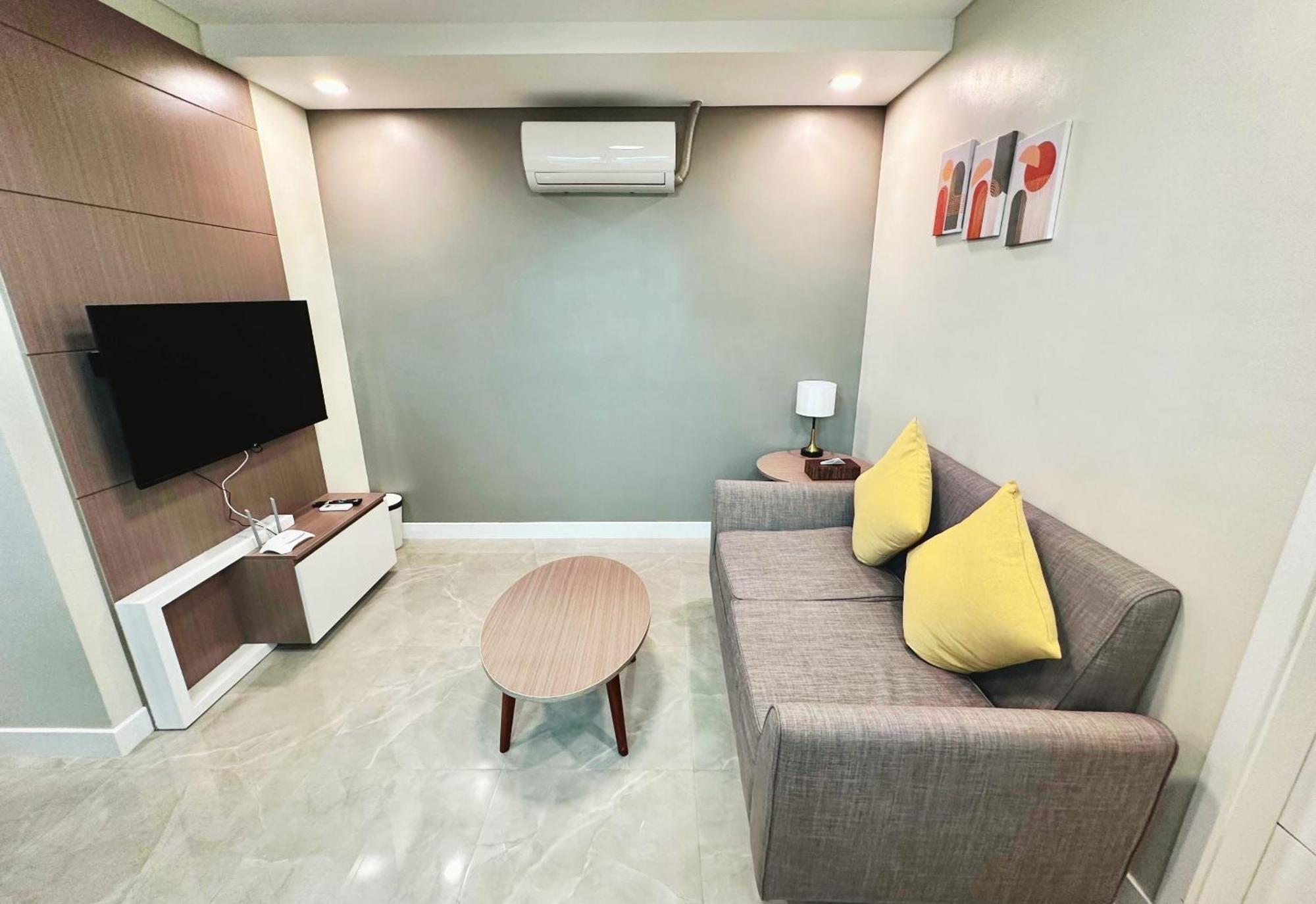 Hayat Sky Towers 3* Cebu